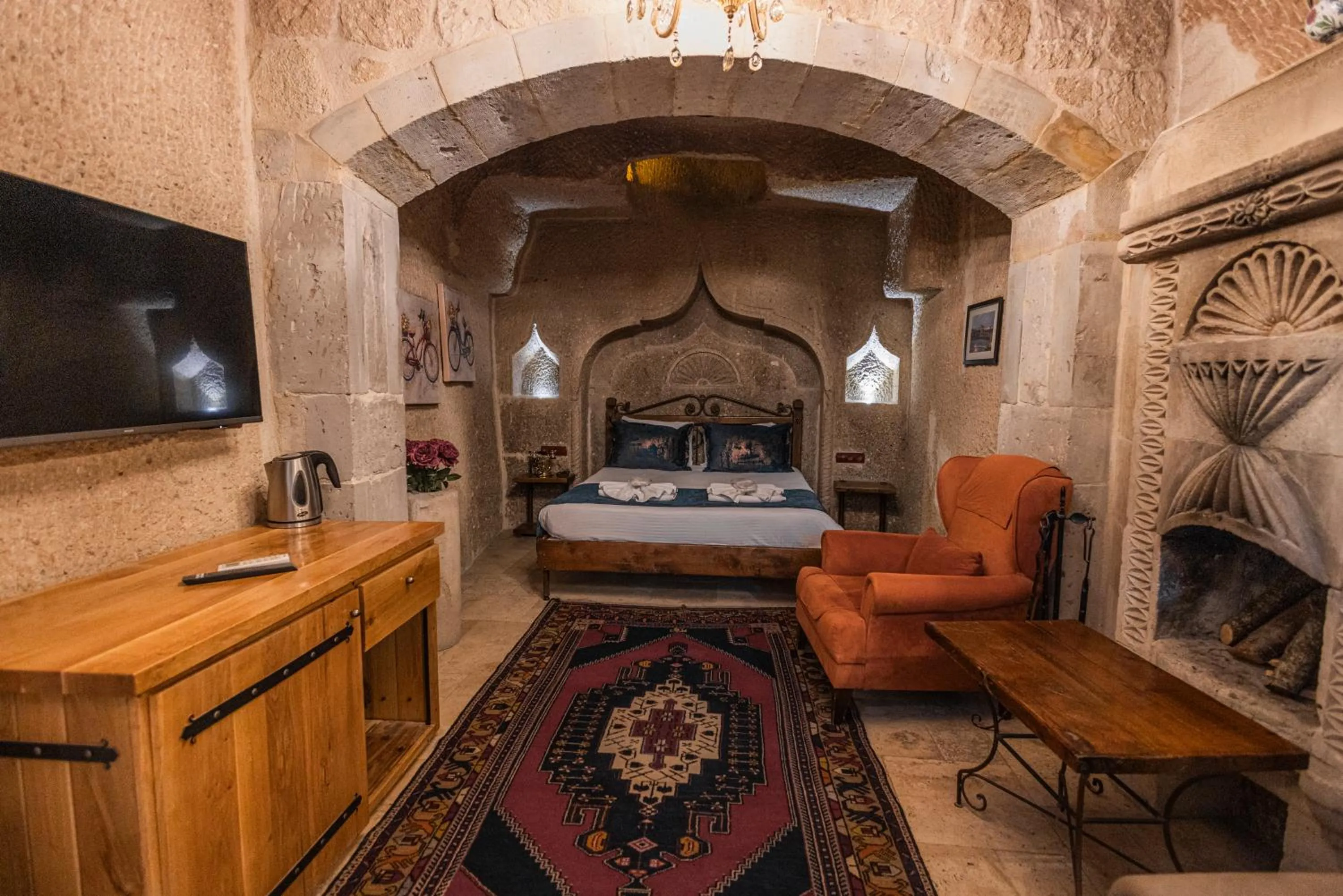 Bed in Göreme Cave Suites