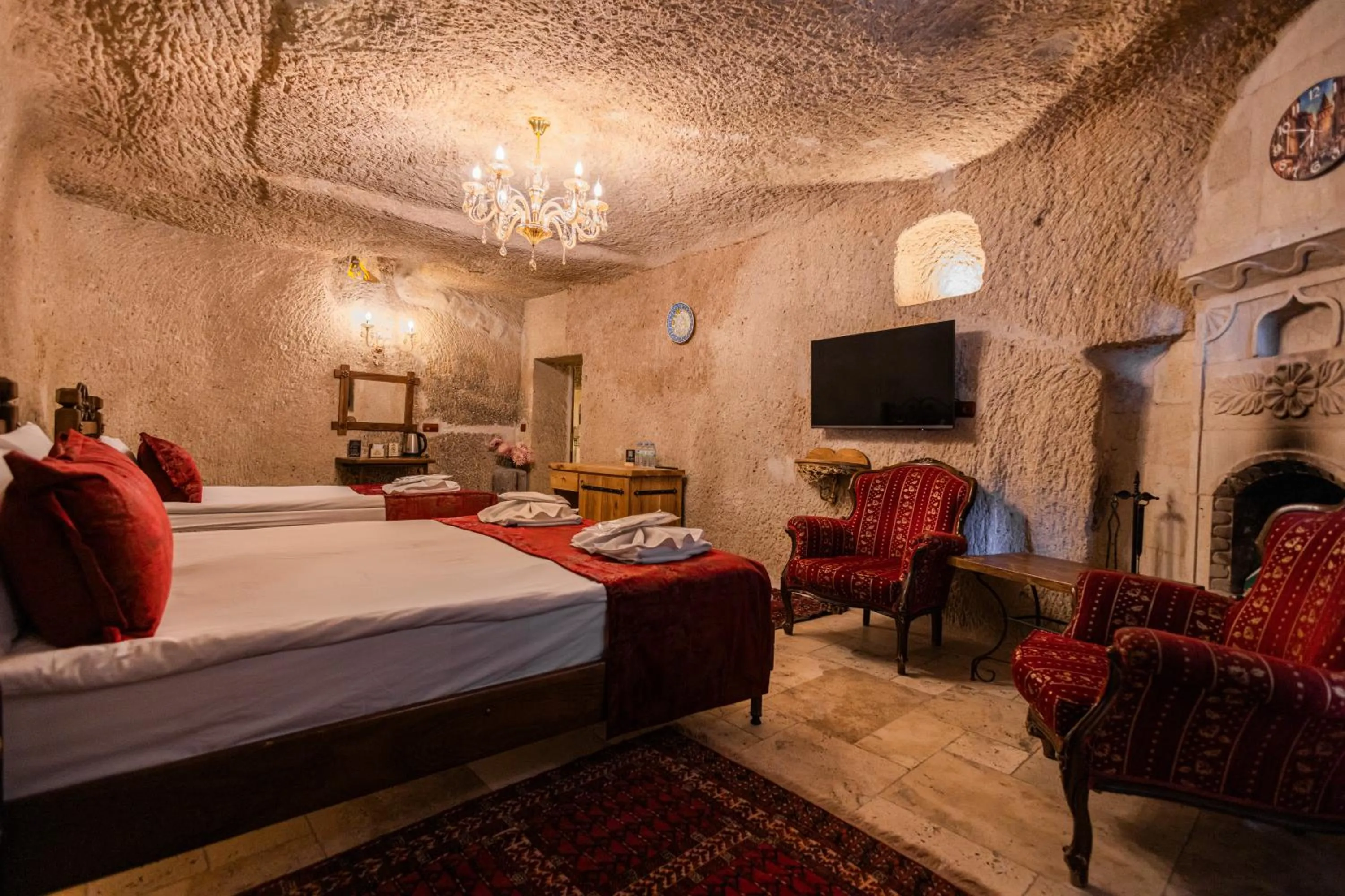 TV and multimedia, Bed in Göreme Cave Suites