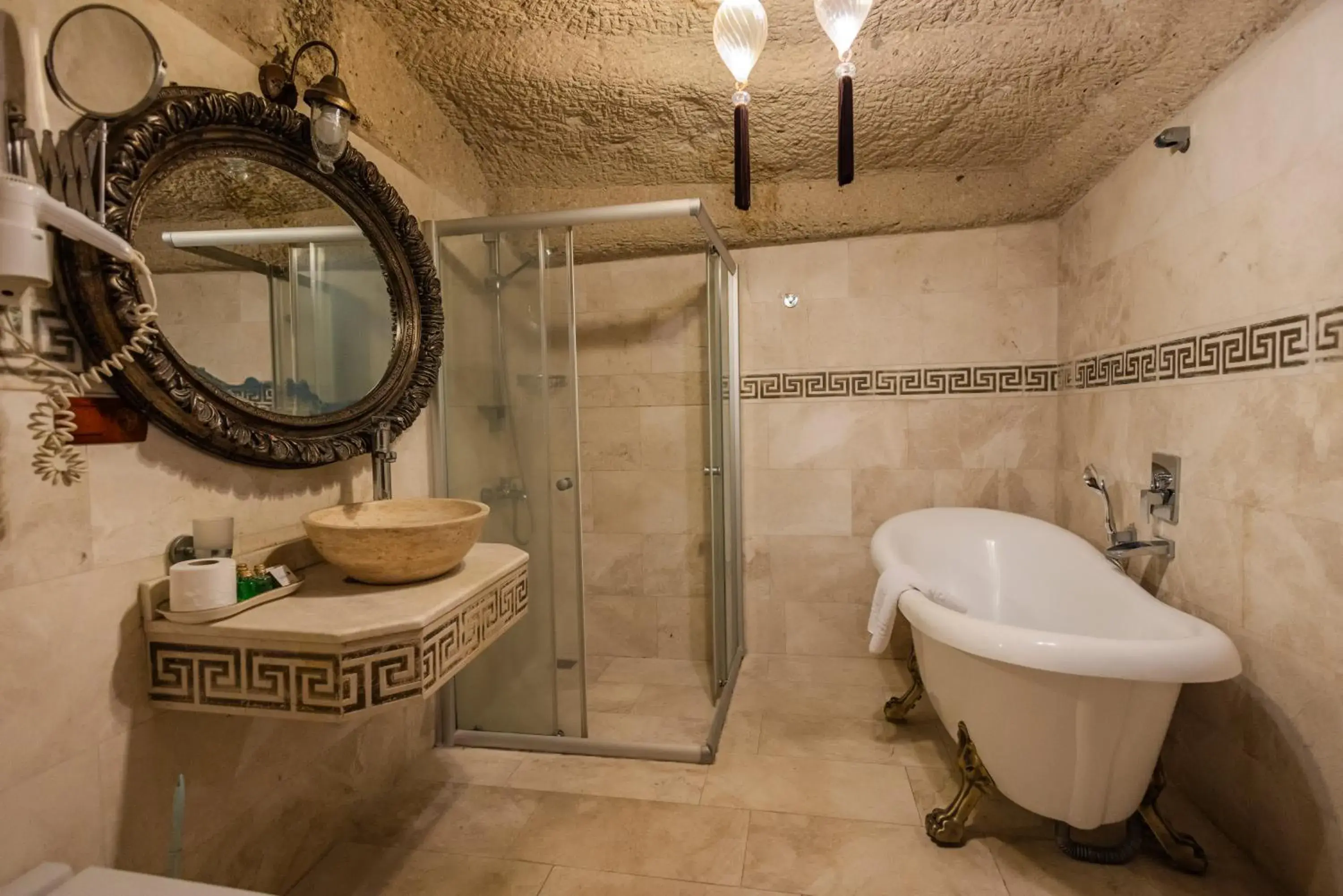 Deluxe Triple Room in Göreme Cave Suites Deluxe Triple Room in Göreme Cave Suites