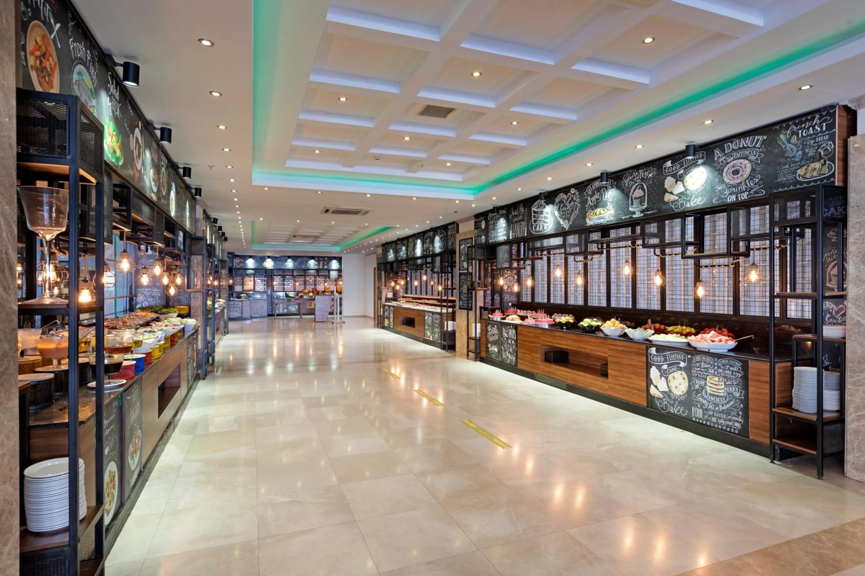 Food and drinks in Euphoria Comfort Beach Alanya