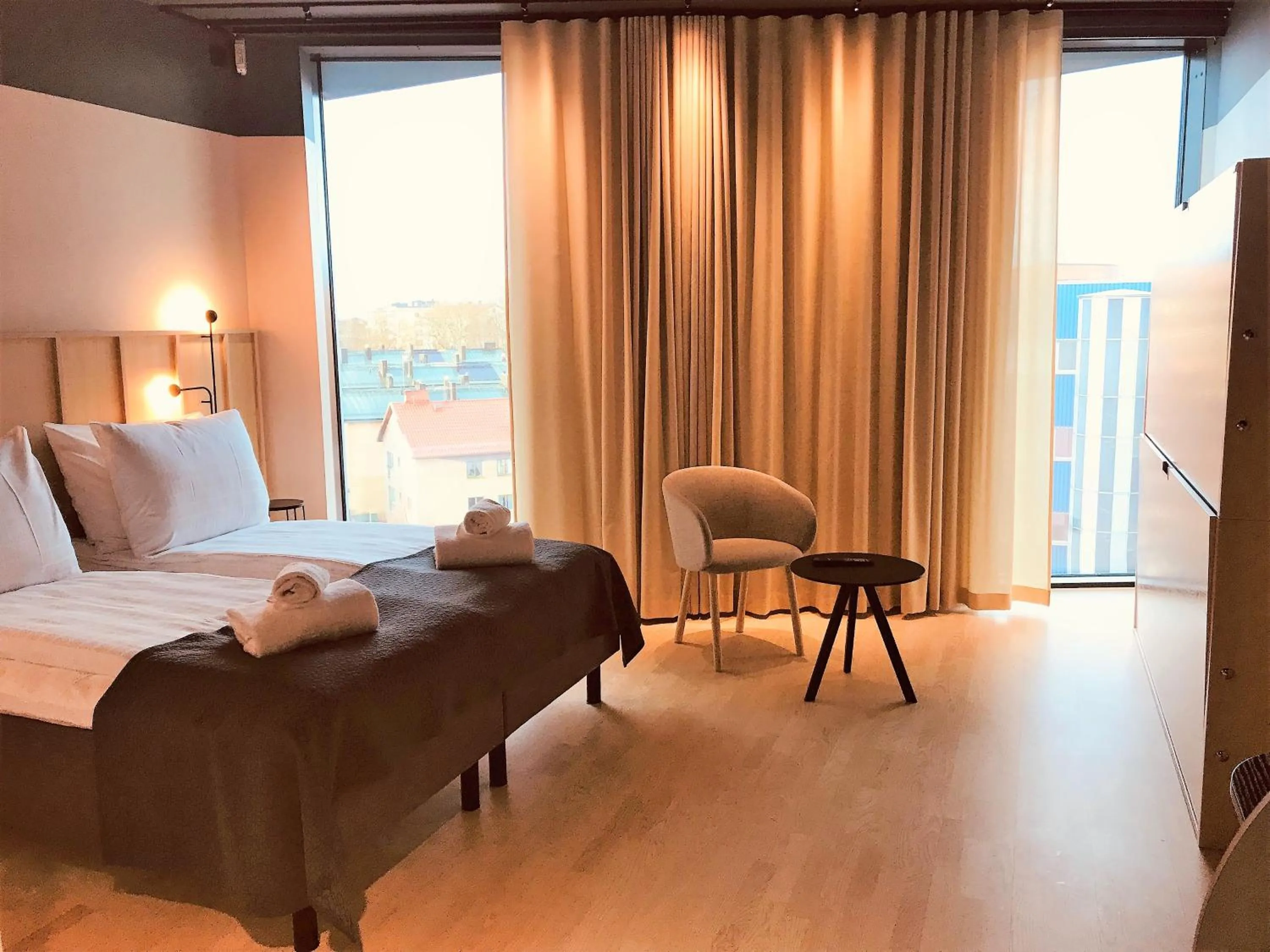 Bed in Best Western Plus Grow Hotel