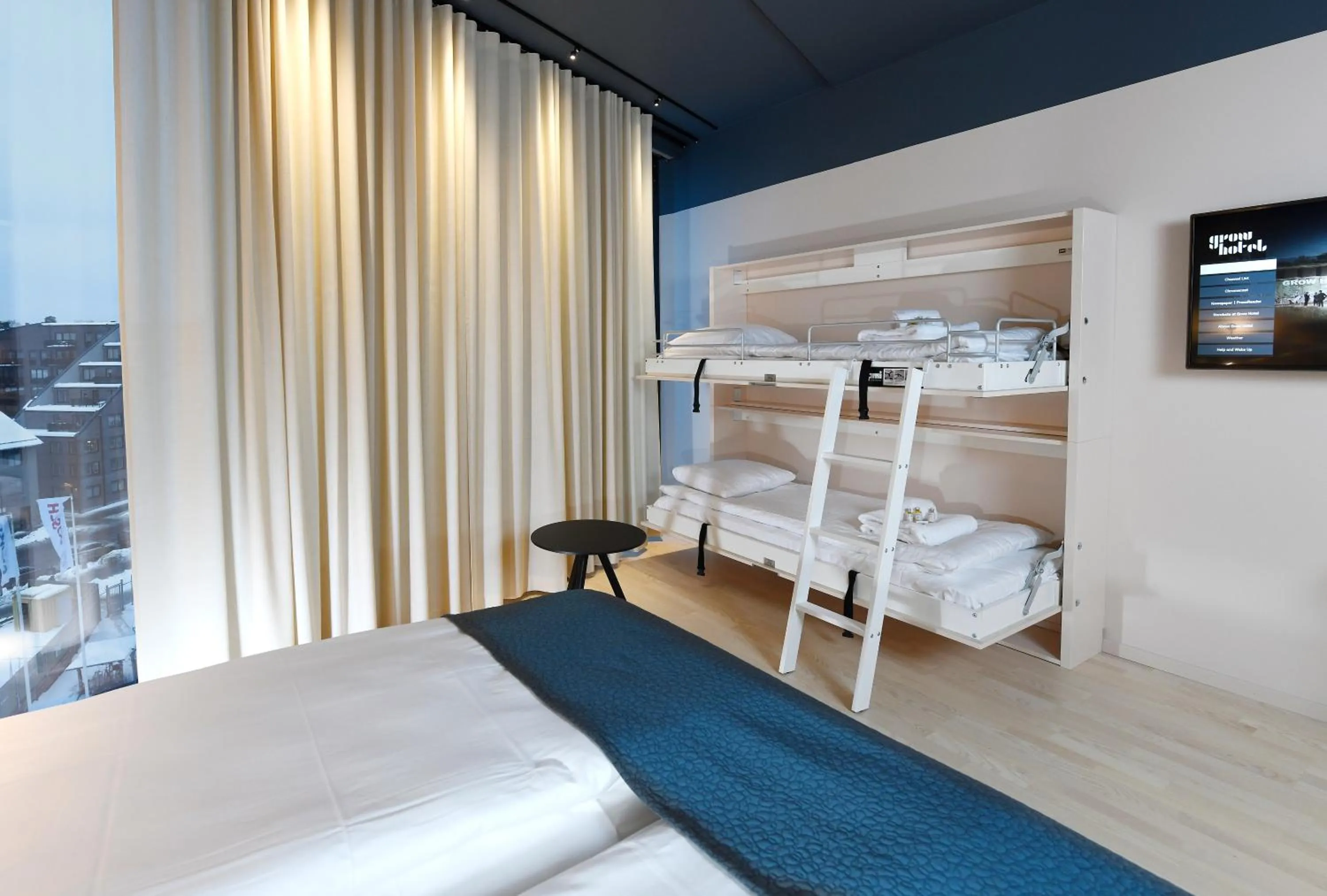 TV and multimedia, Bed in Best Western Plus Grow Hotel