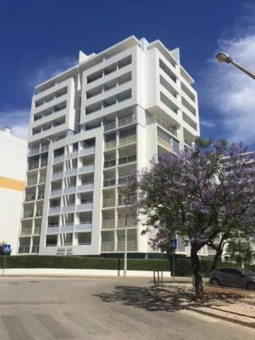 Riviera Flat
