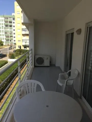 Riviera Flat