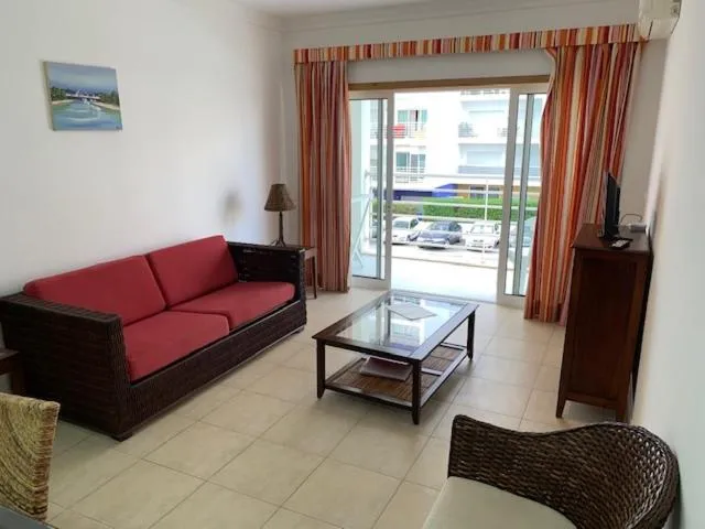 Riviera Flat