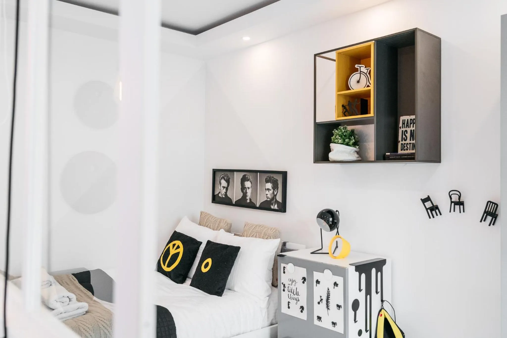 Living room in Downtown Apartment - LoftAffair