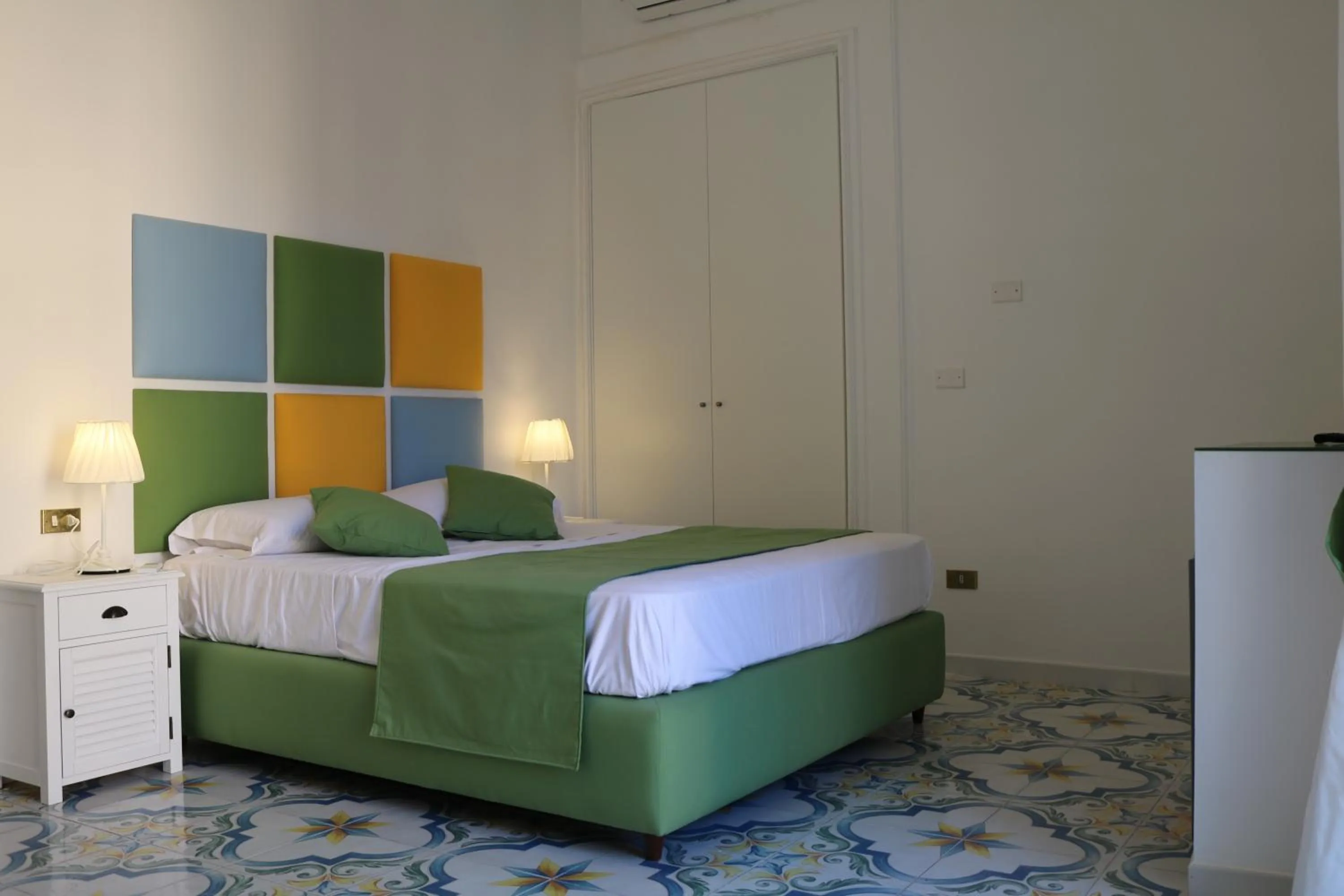 Bed in SuiteNapoliSantaLucia