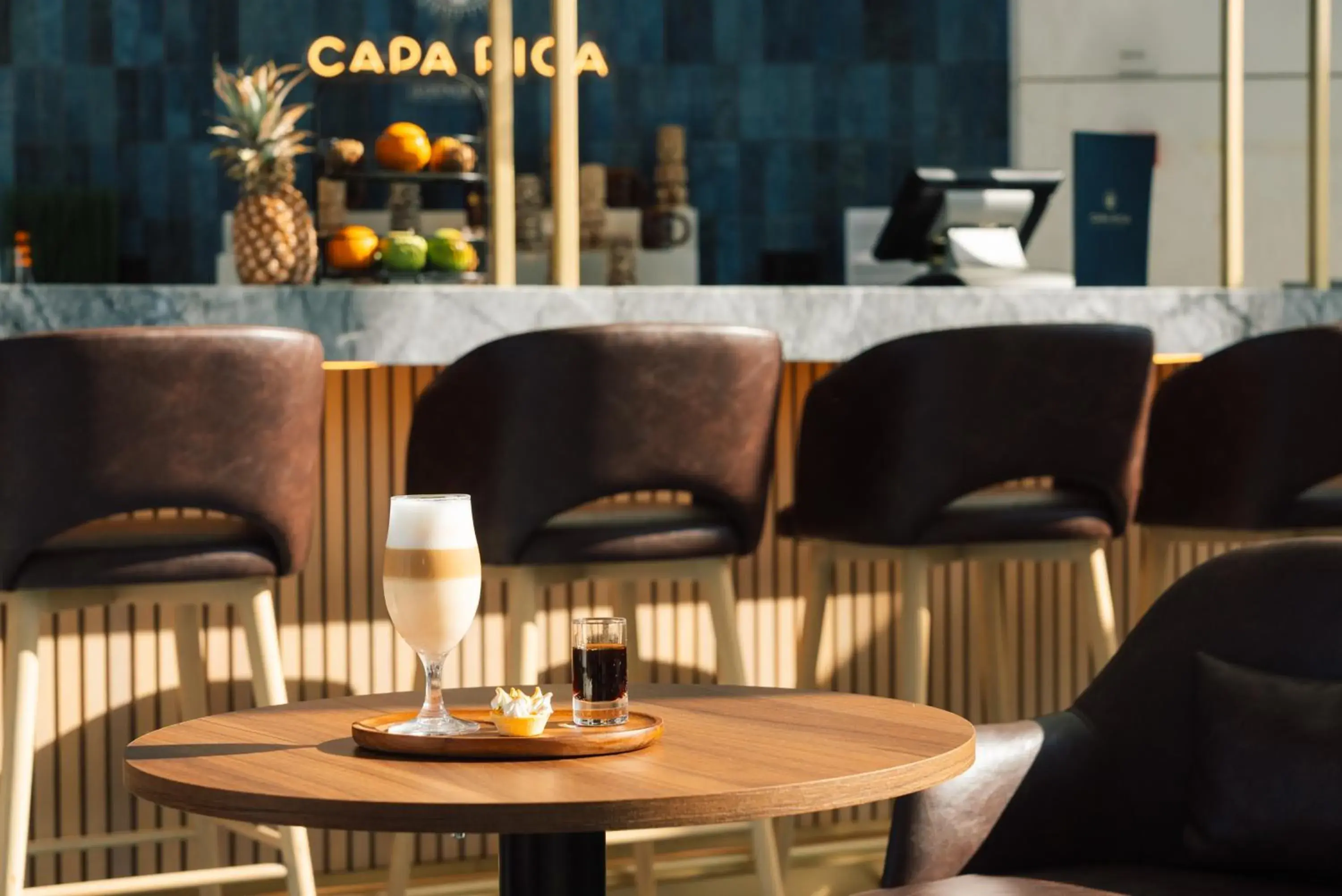 Lounge or bar in Crowne Plaza - Caparica Lisbon Lounge or bar in Crowne Plaza - Caparica Lisbon