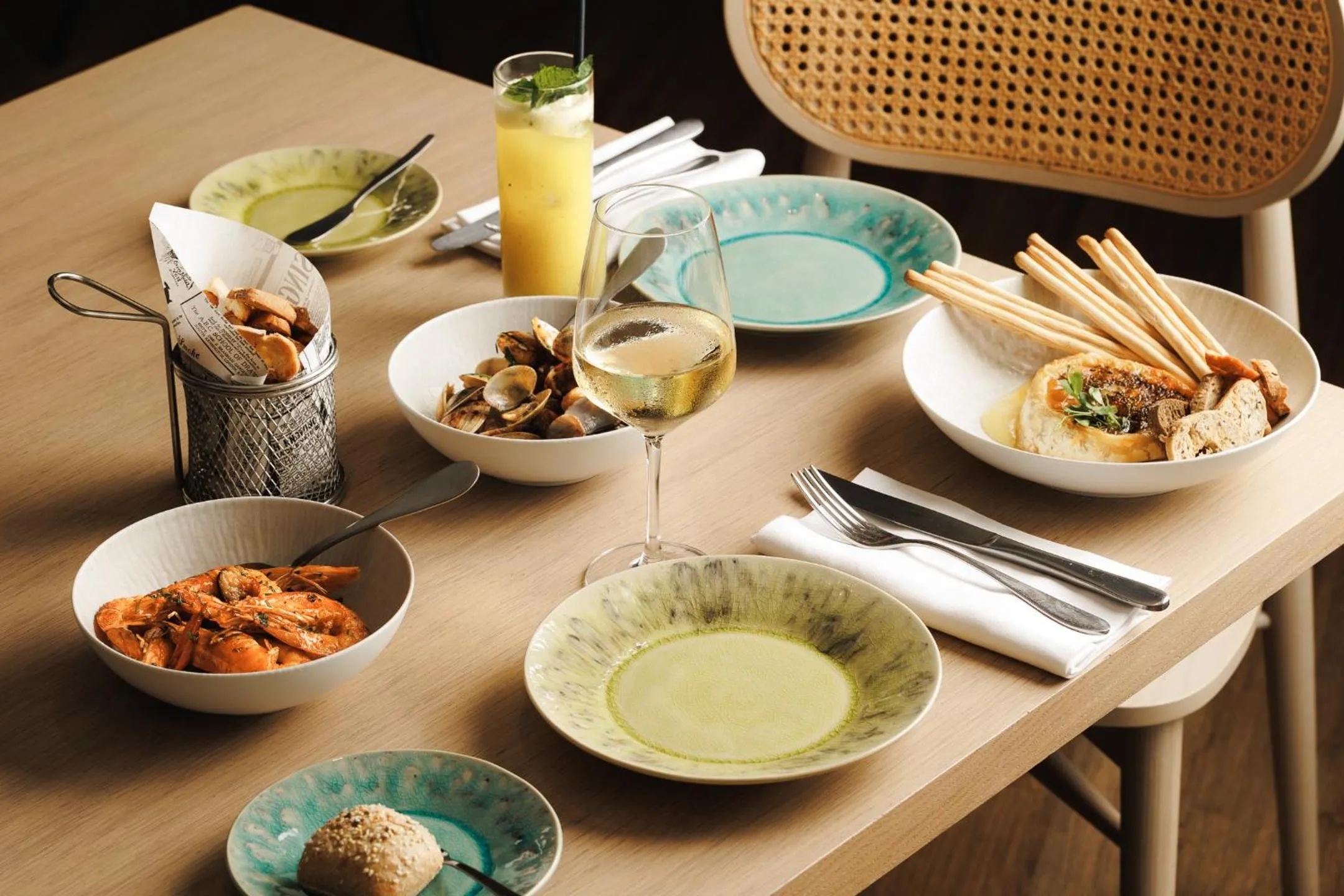 Food and drinks in Crowne Plaza - Caparica Lisbon