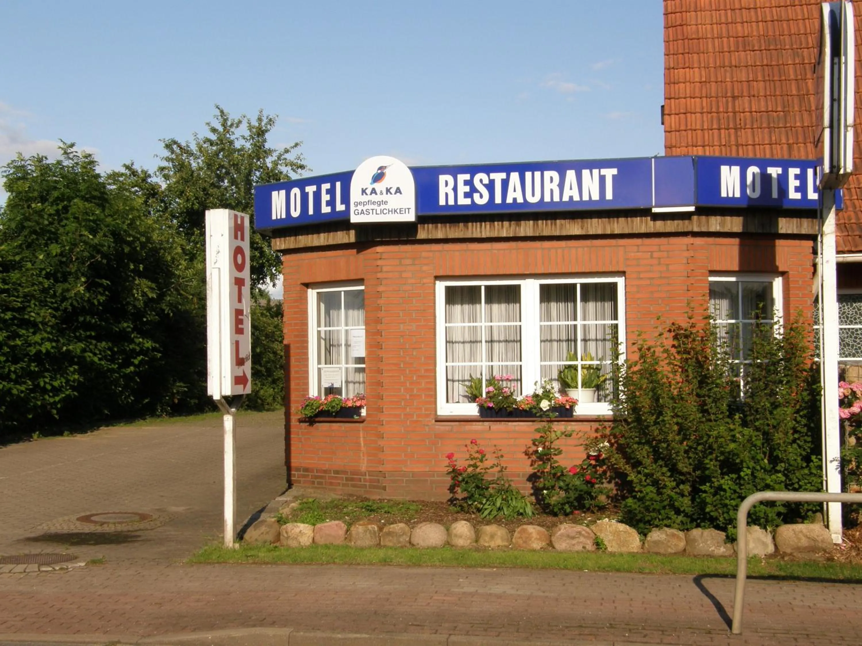 Facade/entrance in KA&KA Hotel Garni
