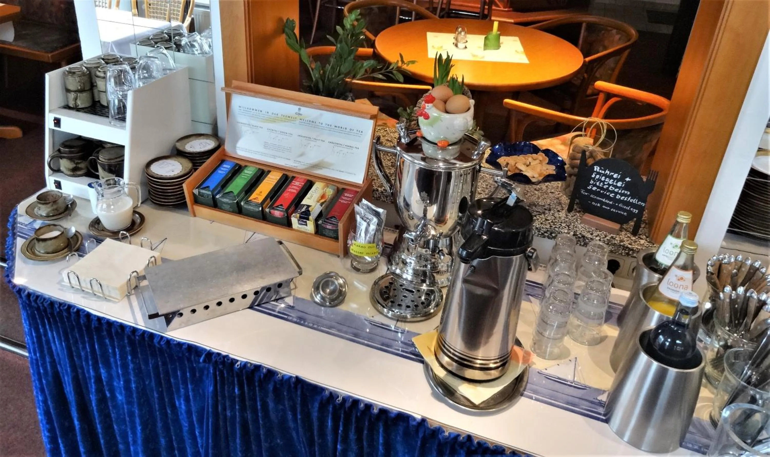 Food and drinks in KA&KA Hotel Garni