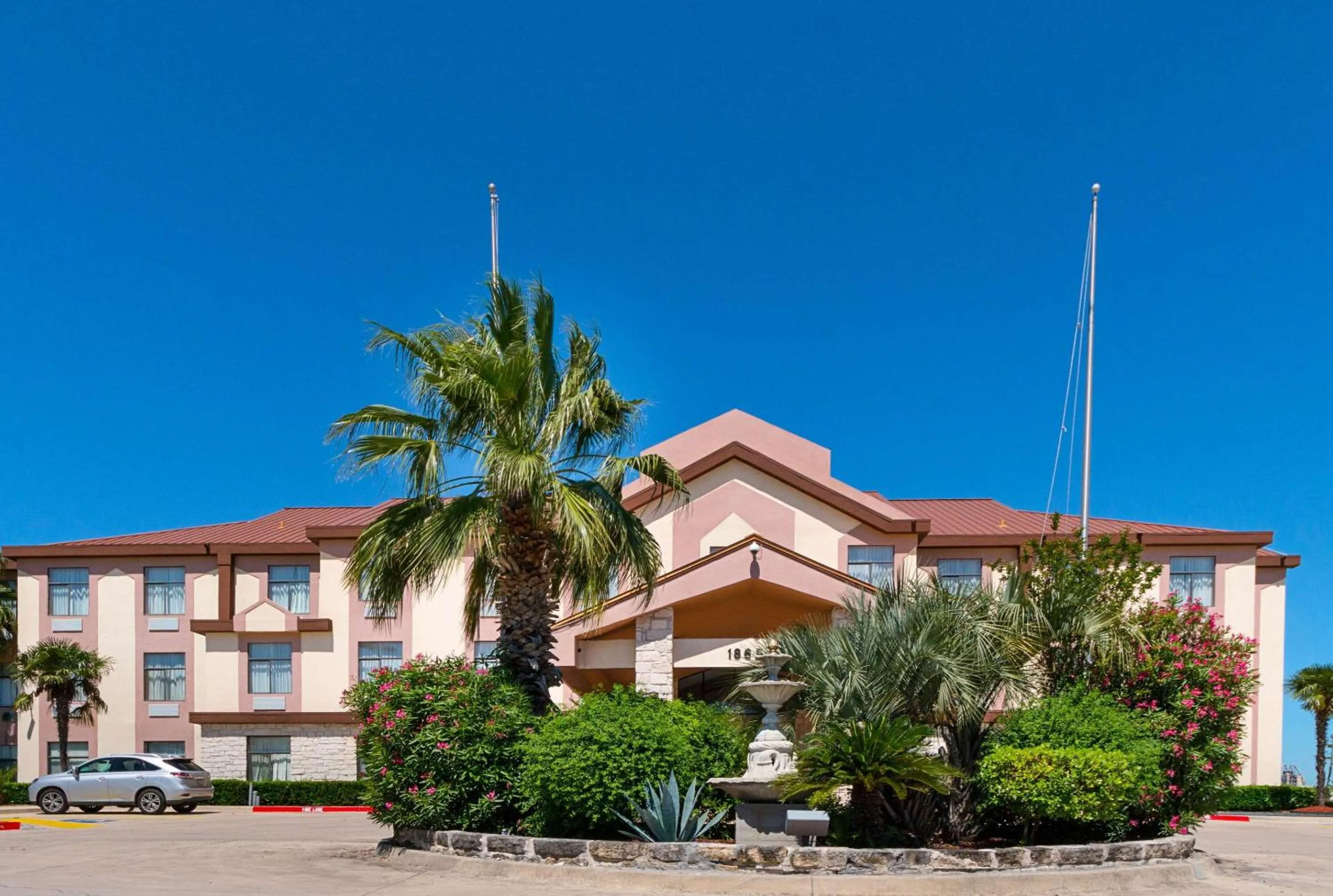 Property building in Quality Inn & Suites