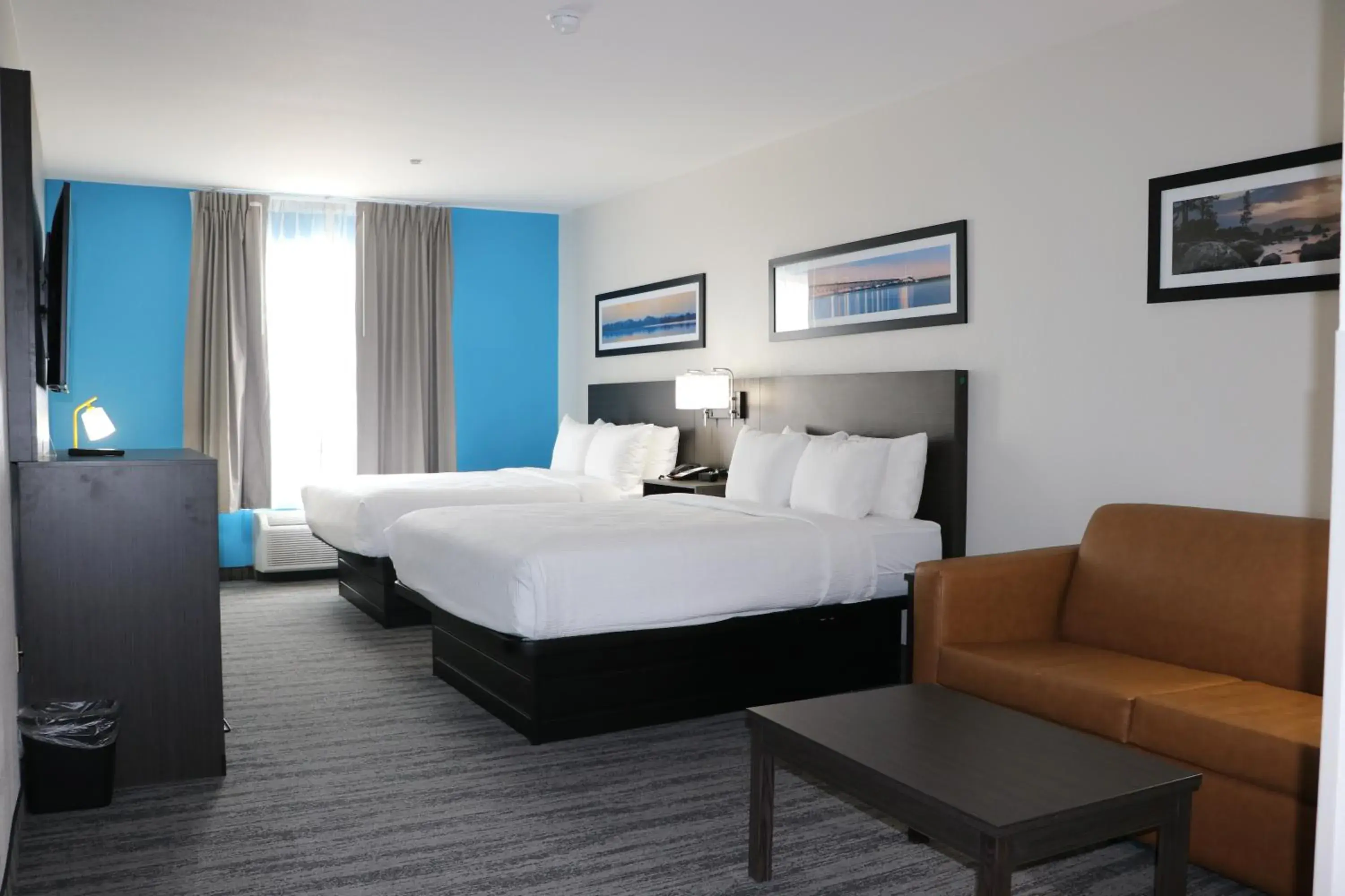 Bed in Quality Inn & Suites Bed in Quality Inn & Suites