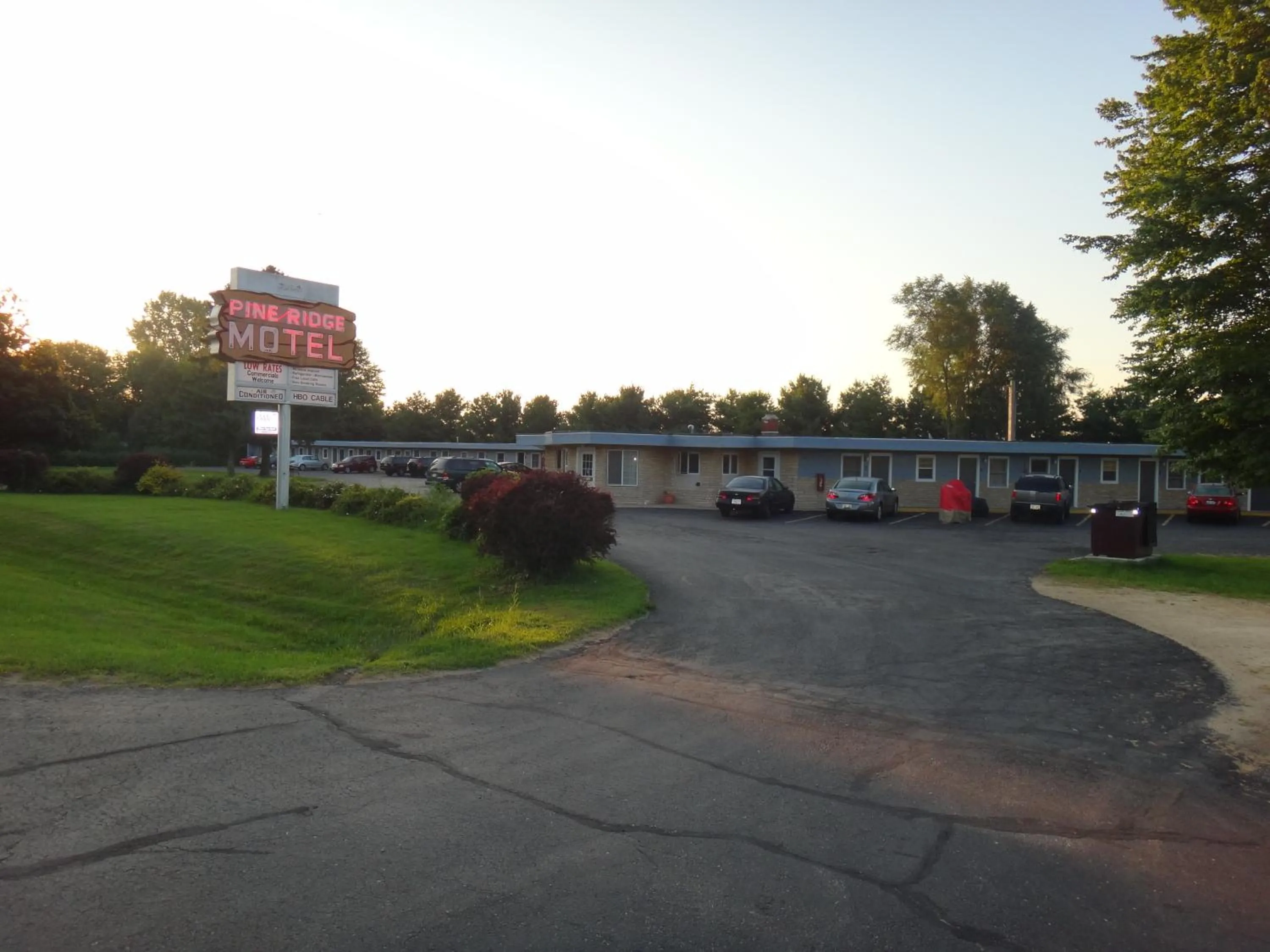 Pine Ridge Motel