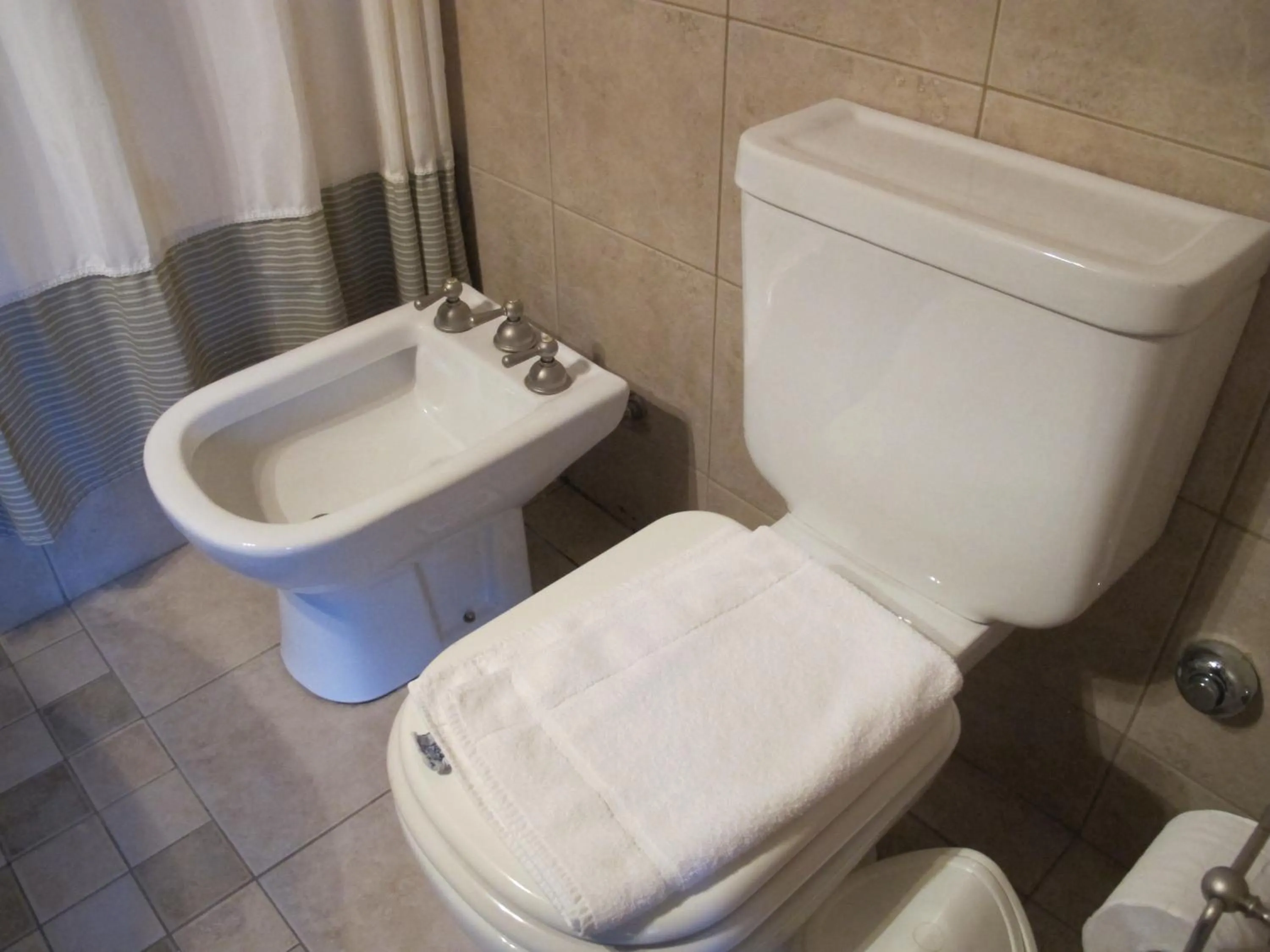 Toilet in La Roca de la Patagonia