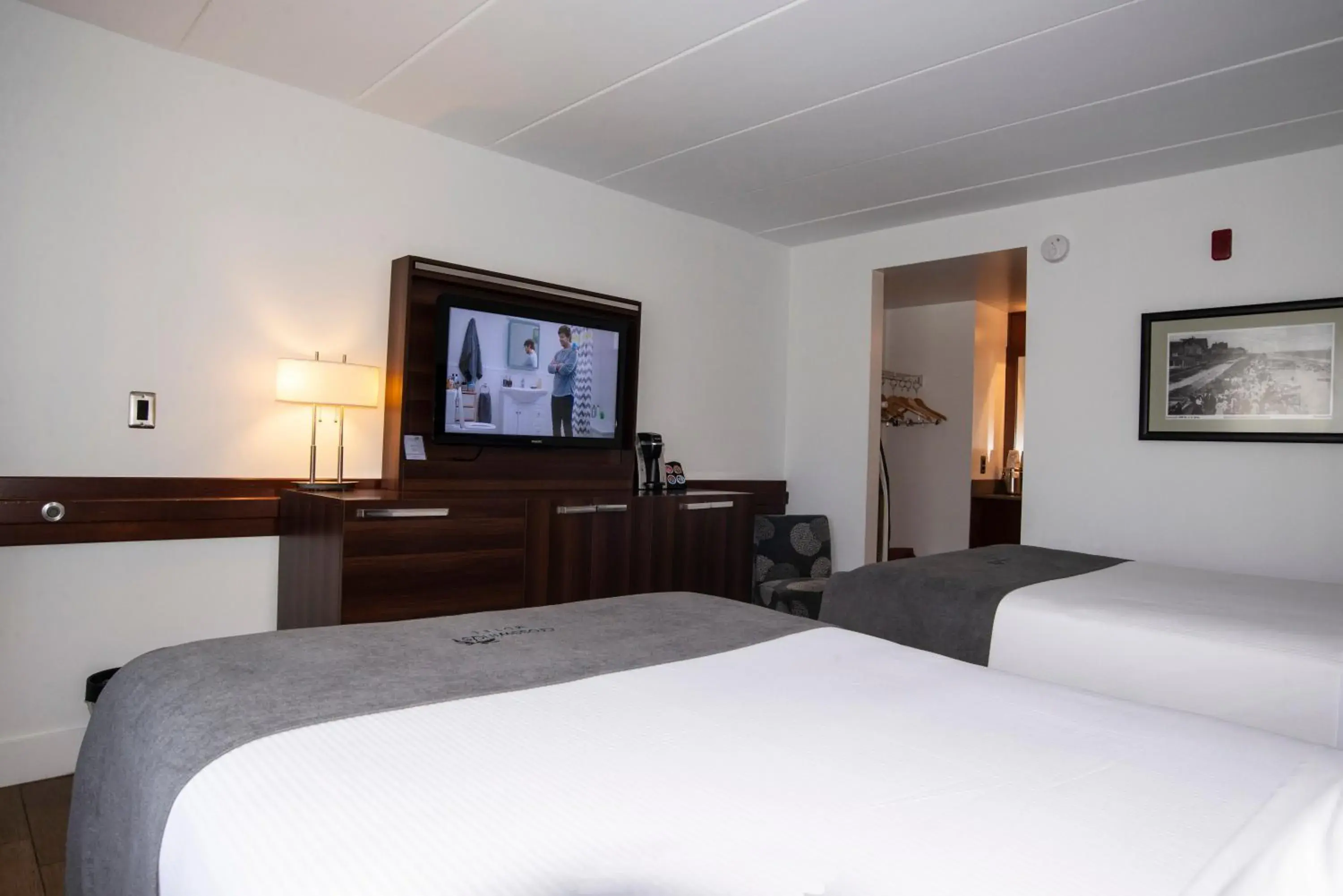 Double Room with Two Double Beds in Crosswinds Motel Double Room with Two Double Beds in Crosswinds Motel