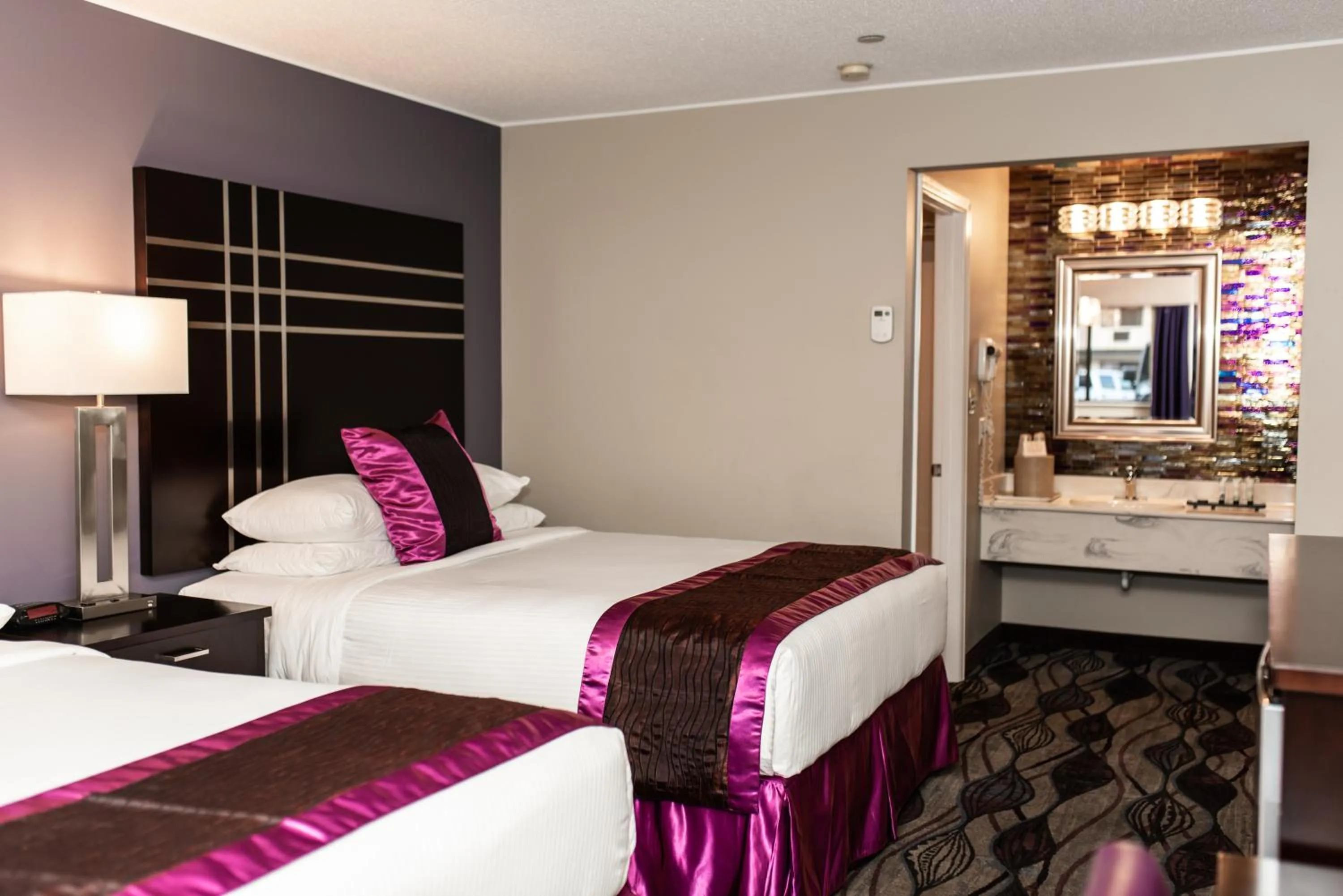 Decorative detail, Bed in Gateway Inn and Suites