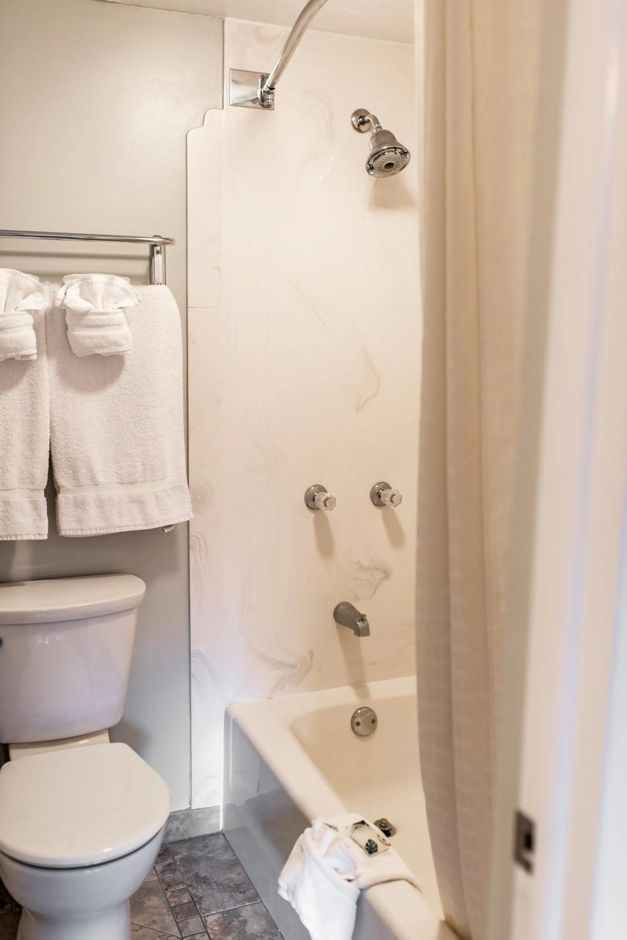 Bathroom in Gateway Inn and Suites