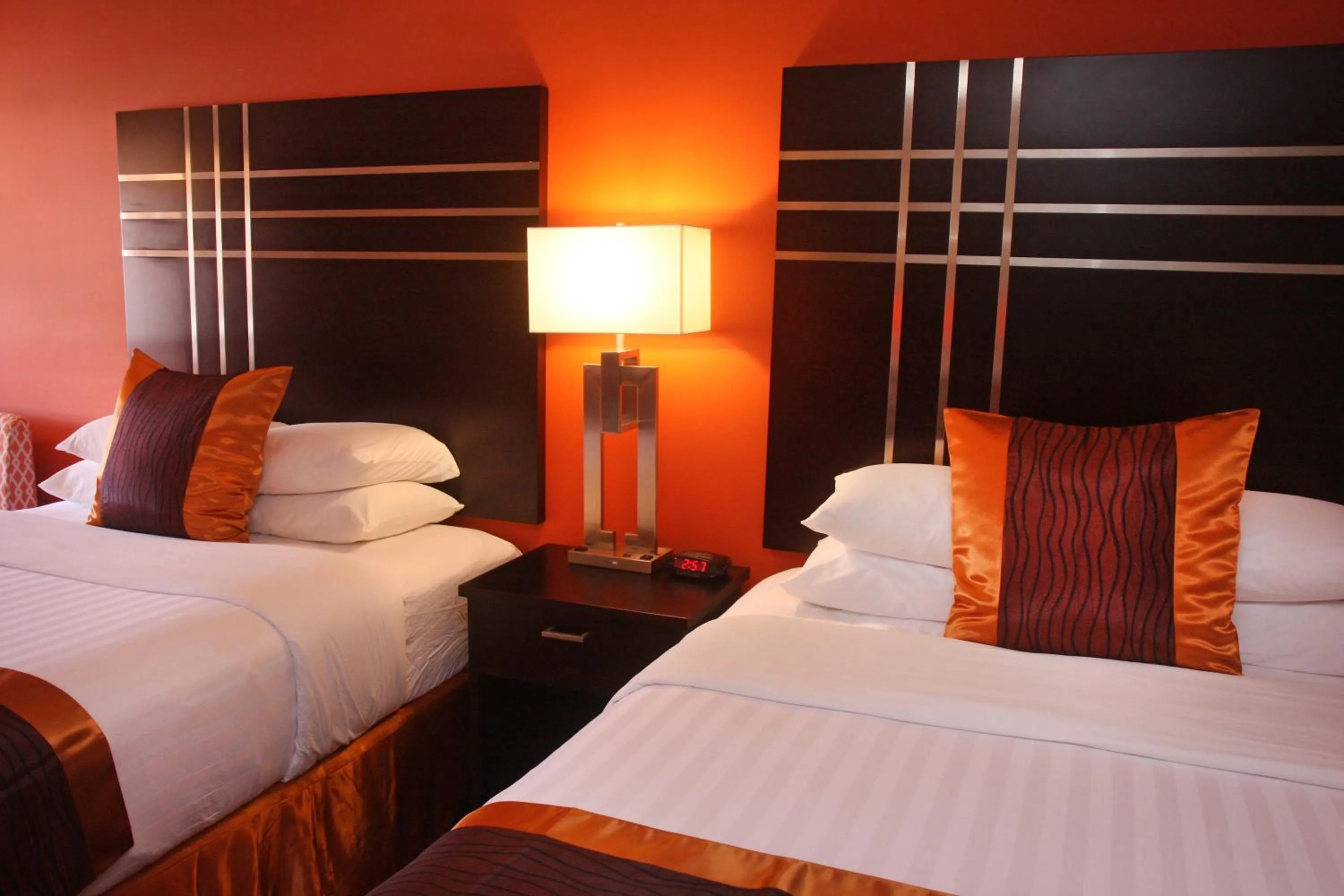 Photo of the whole room, Bed in Gateway Inn and Suites