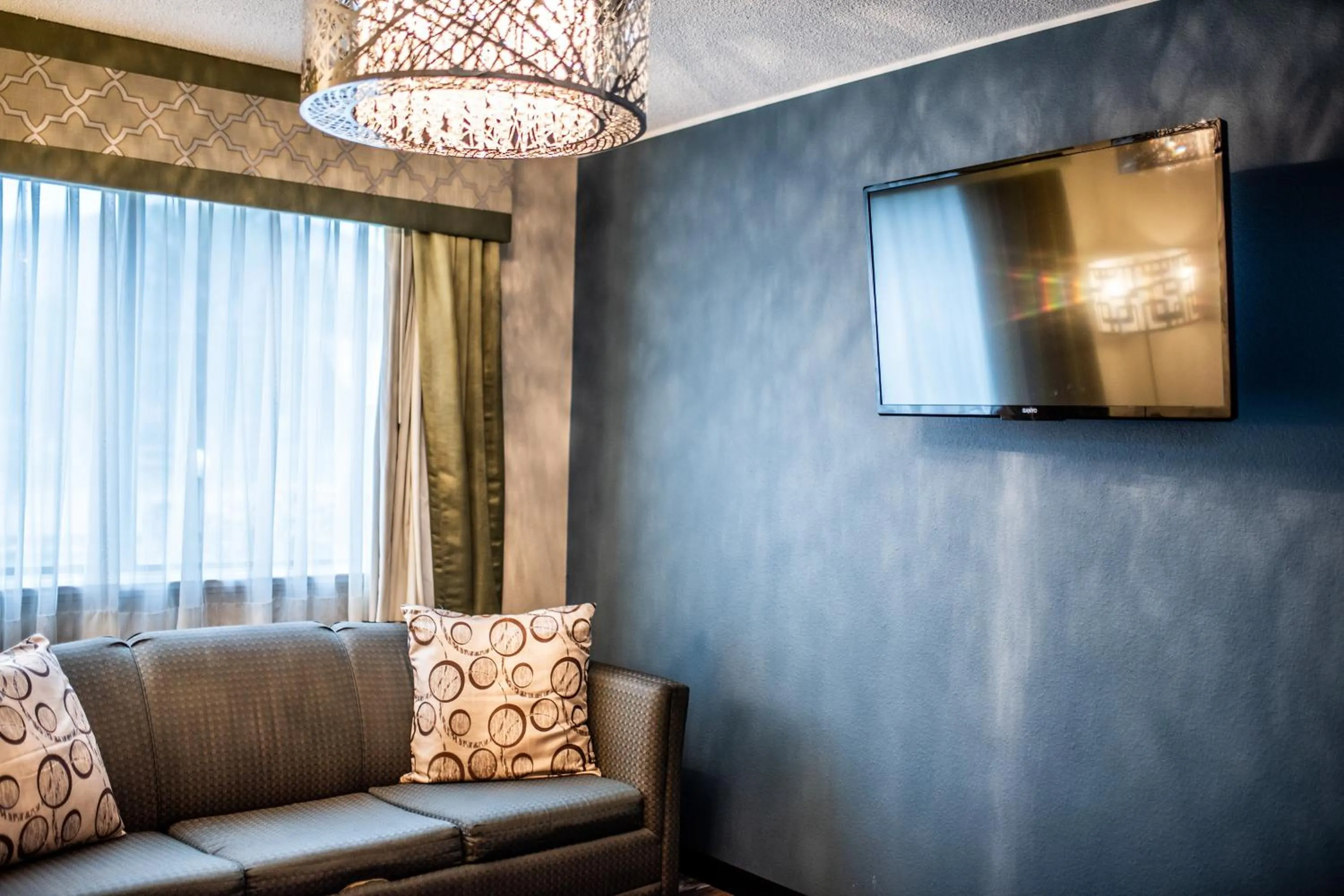 Living room in Gateway Inn and Suites