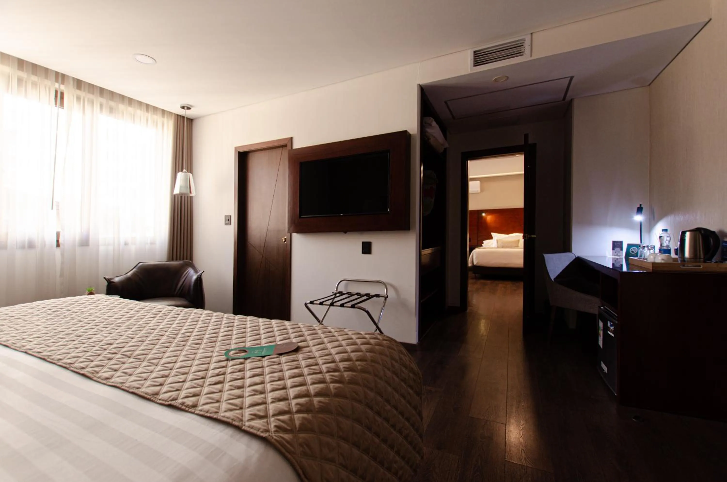 Bedroom, Bed in Hotel Mitru Sur
