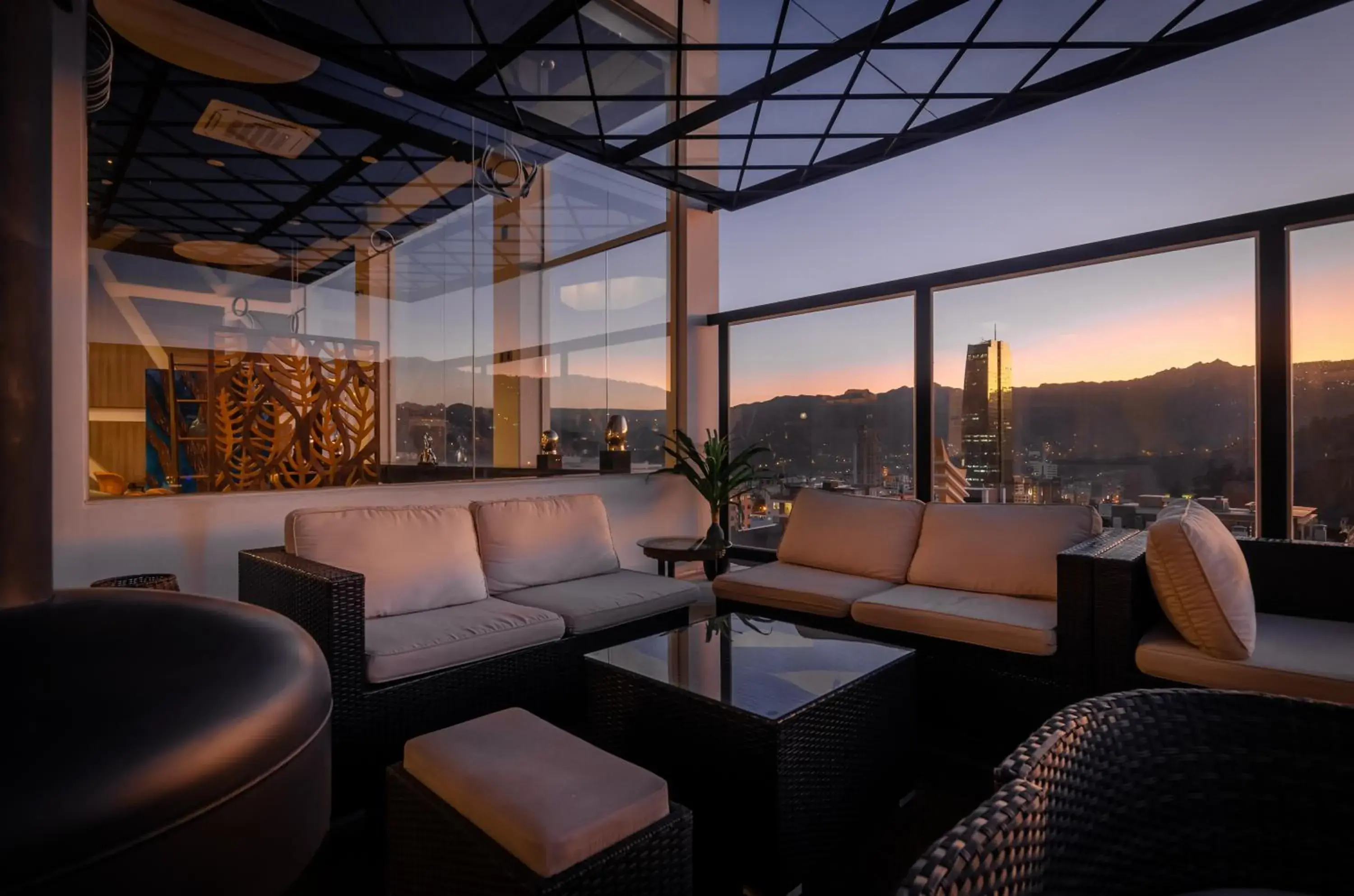 Lounge or bar in Hotel Mitru Sur Lounge or bar in Hotel Mitru Sur