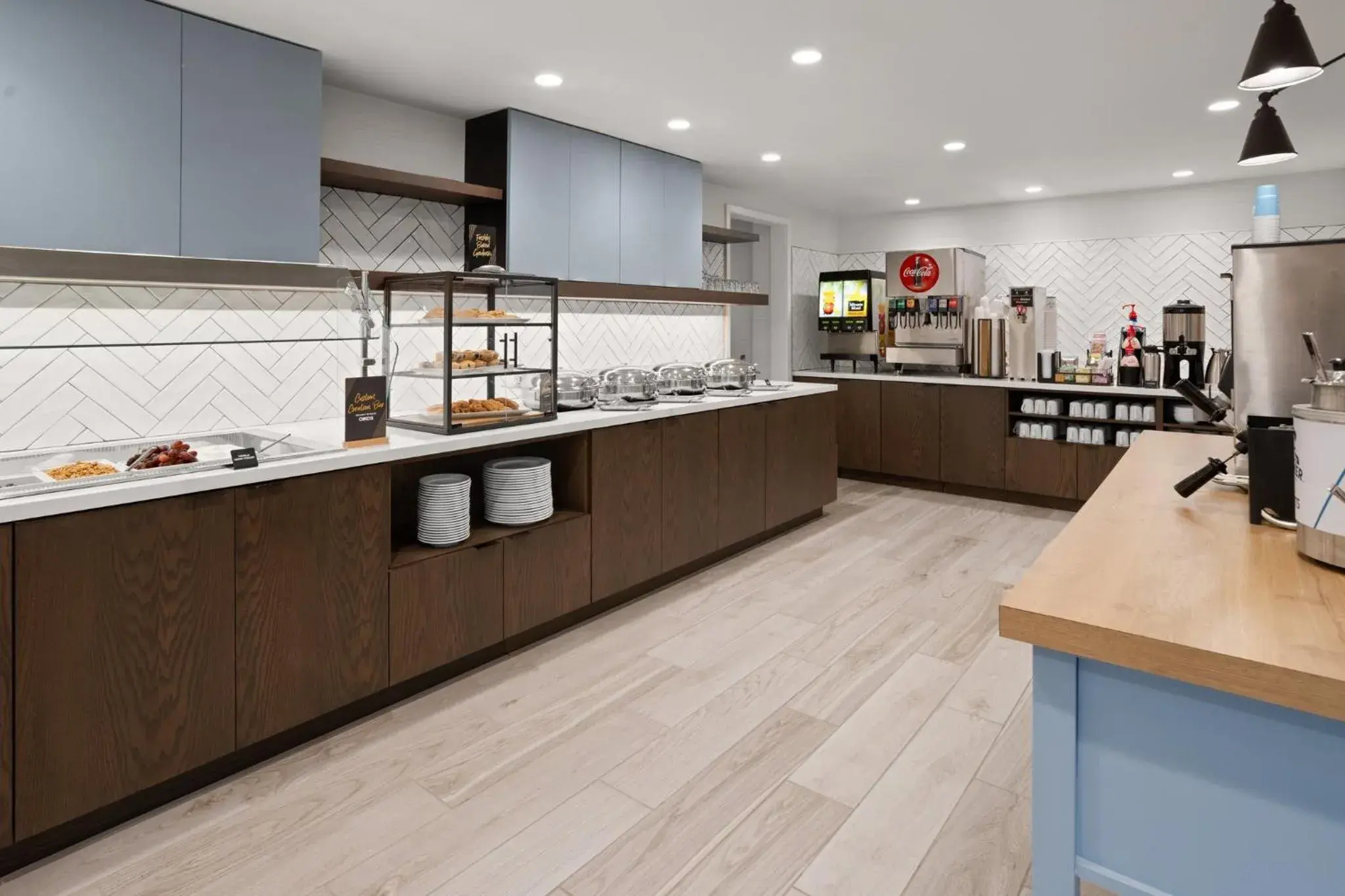 Breakfast in Staybridge Suites Rehoboth Beach by IHG Breakfast in Staybridge Suites Rehoboth Beach by IHG