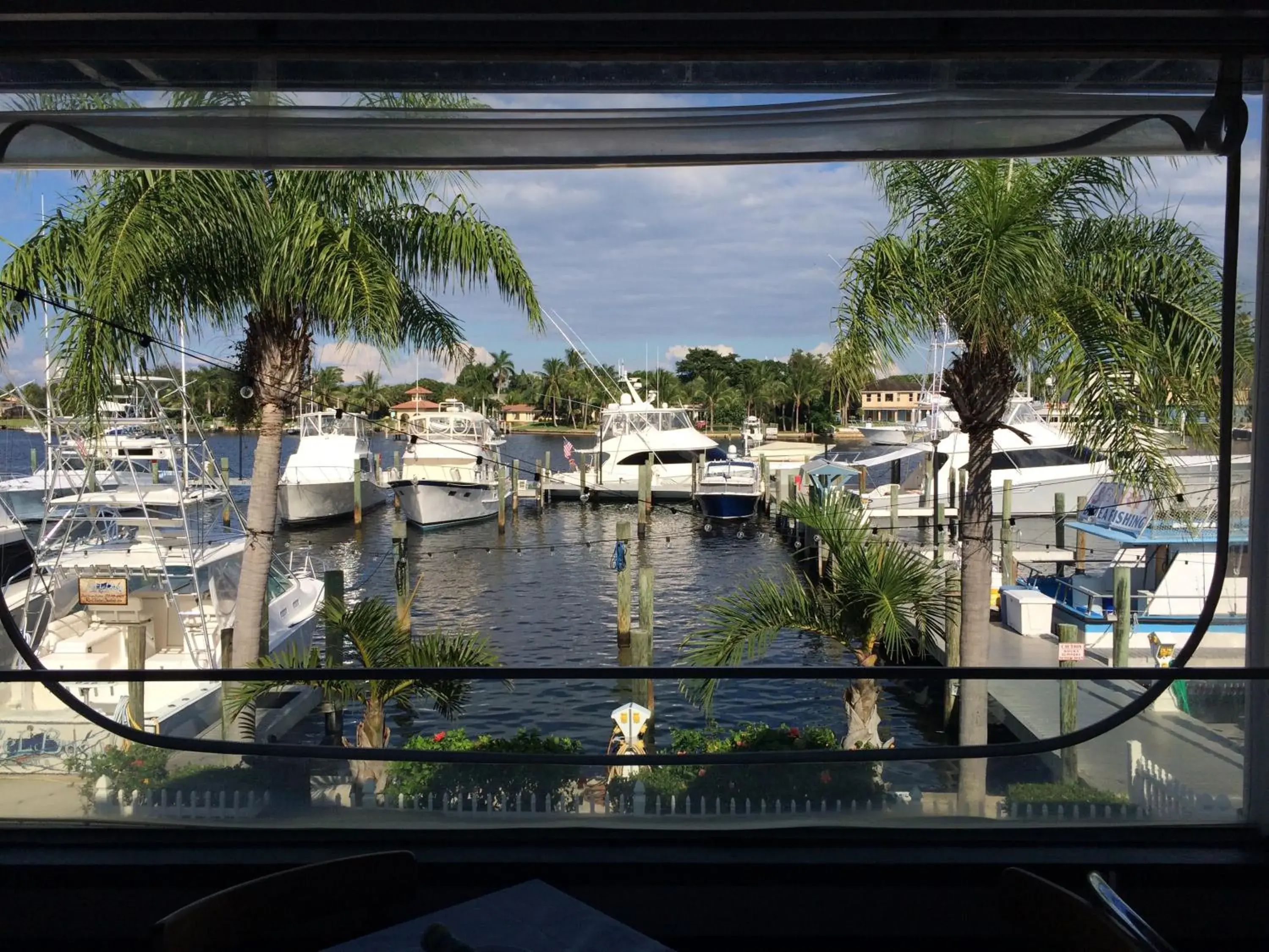 Restaurant/places to eat in Pirate's Cove Resort and Marina - Stuart Restaurant/places to eat in Pirate's Cove Resort and Marina - Stuart