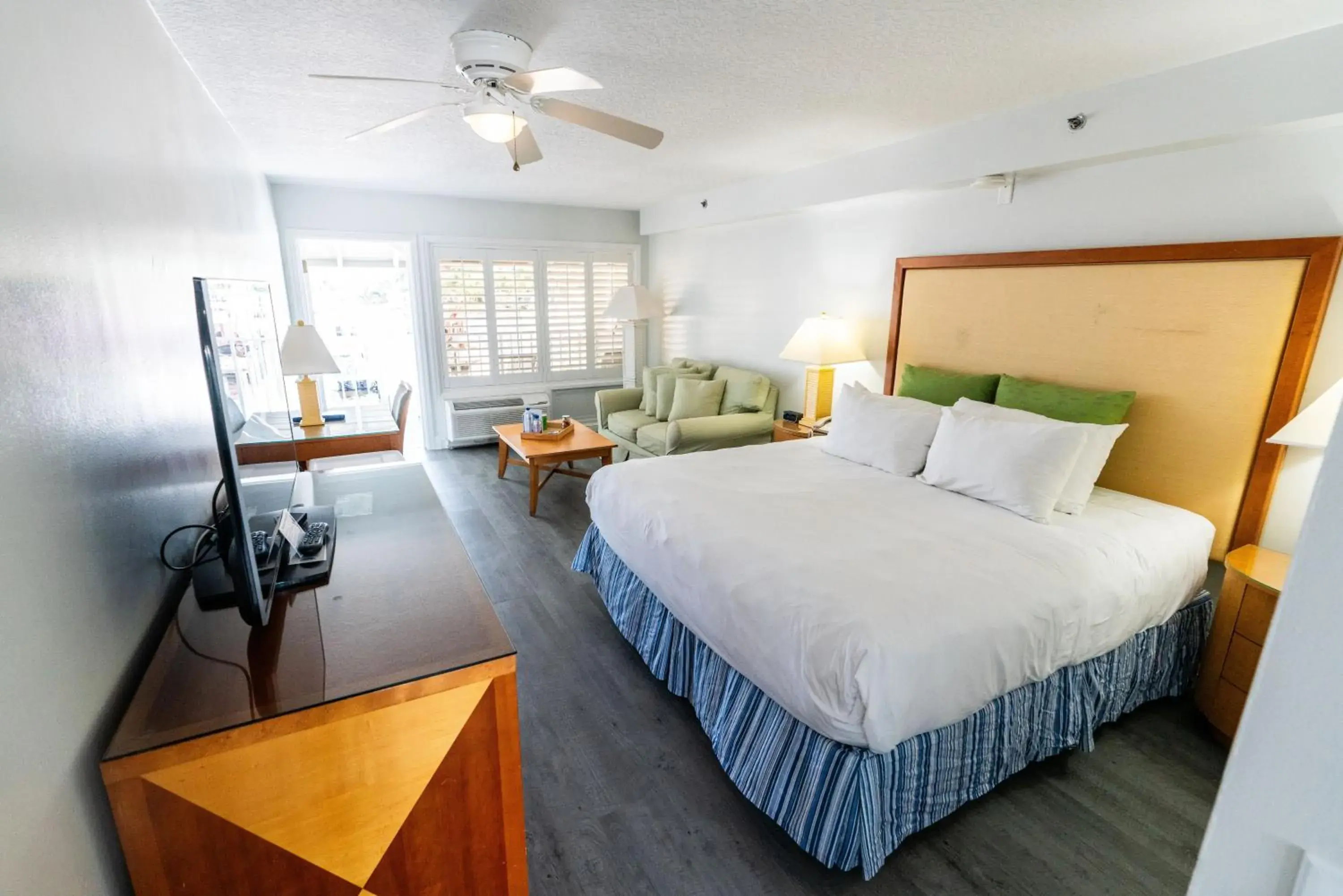 Bedroom, Bed in Pirate's Cove Resort and Marina - Stuart Bedroom, Bed in Pirate's Cove Resort and Marina - Stuart