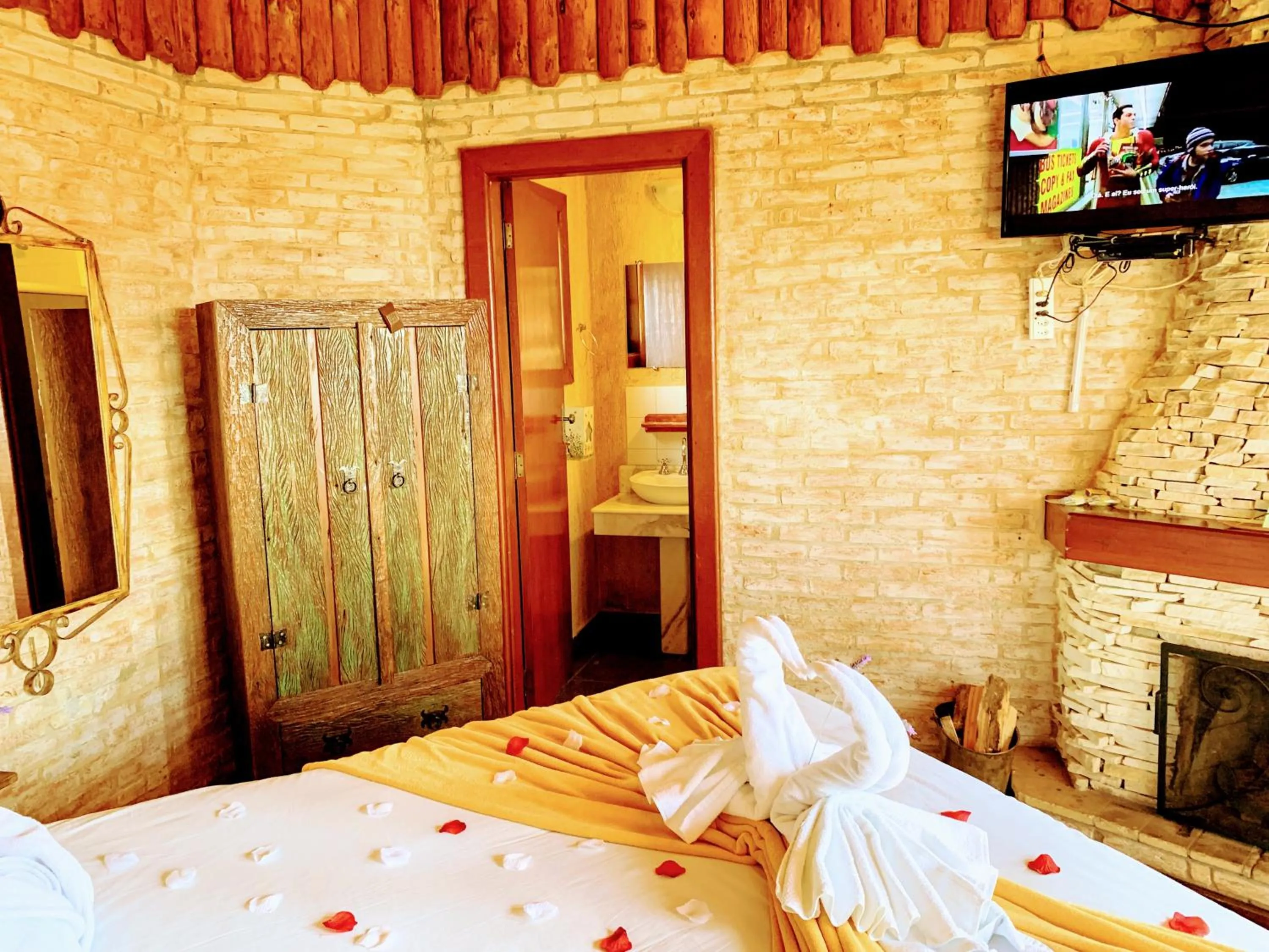 Hot Tub, Bed in Pousada Cantinho das Estrelas