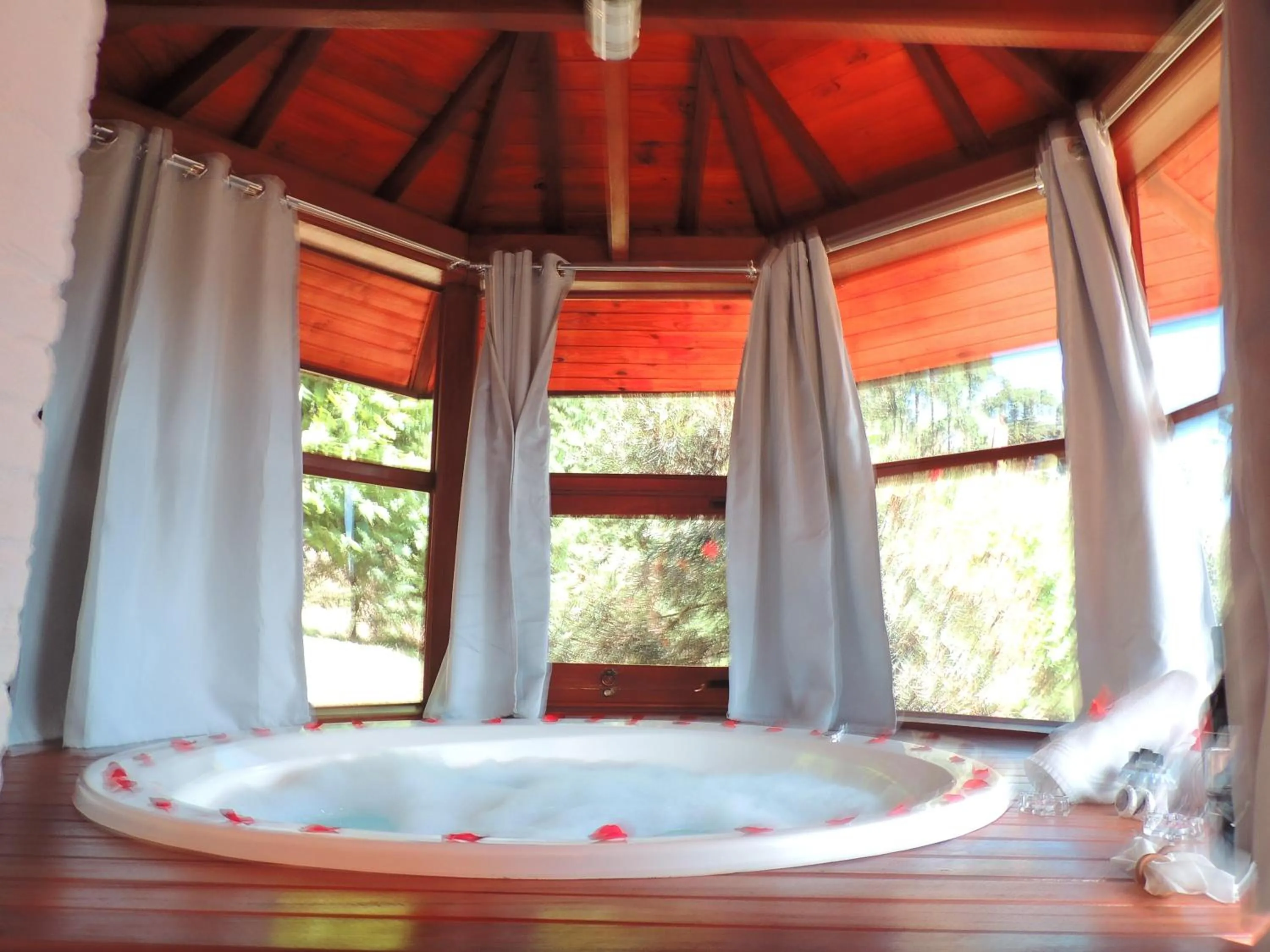 Decorative detail, Bed in Pousada Cantinho das Estrelas