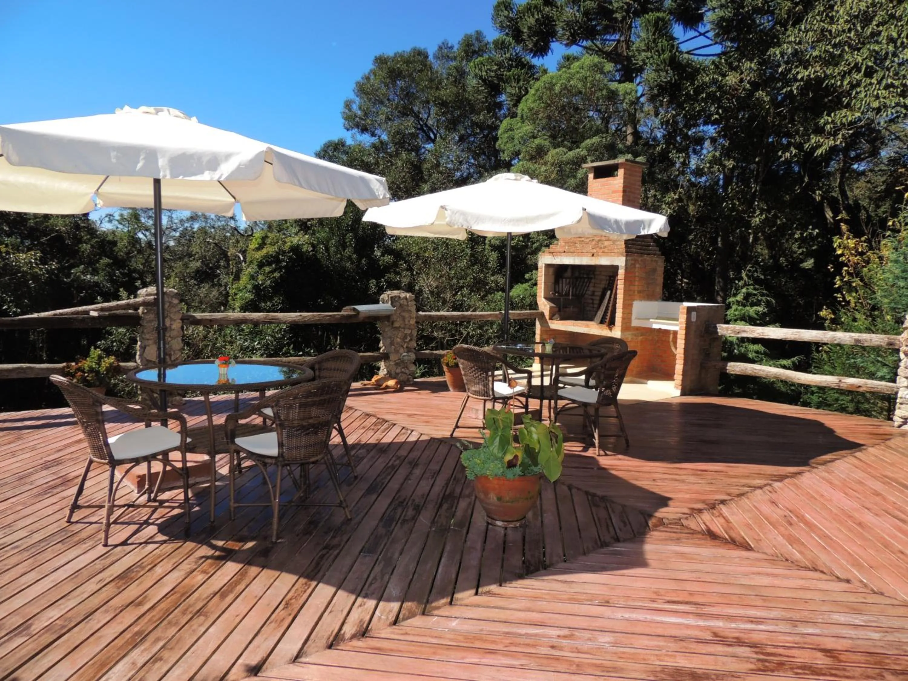 Swimming pool in Pousada Cantinho das Estrelas