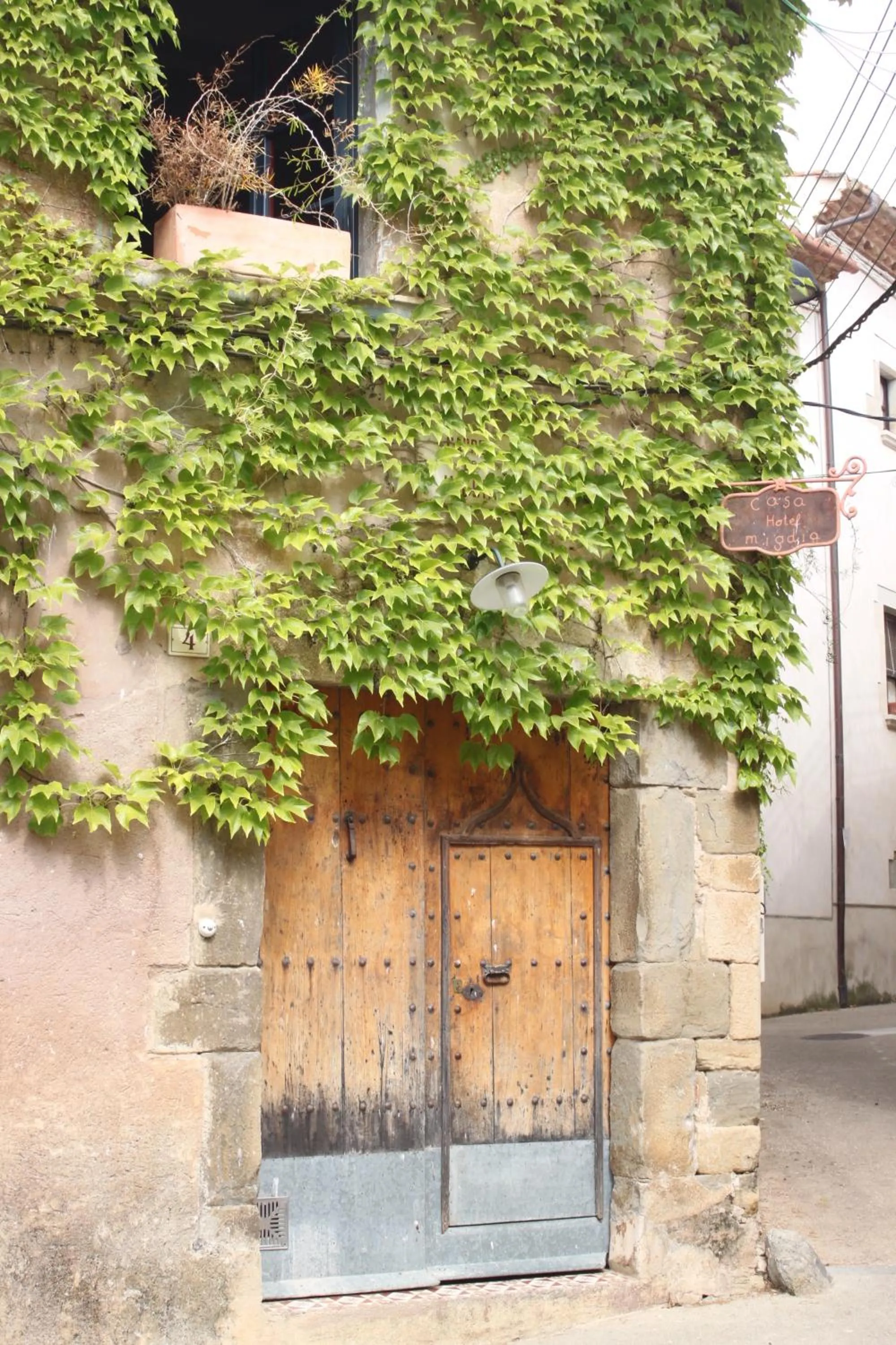 Facade/entrance in Casa Migdia