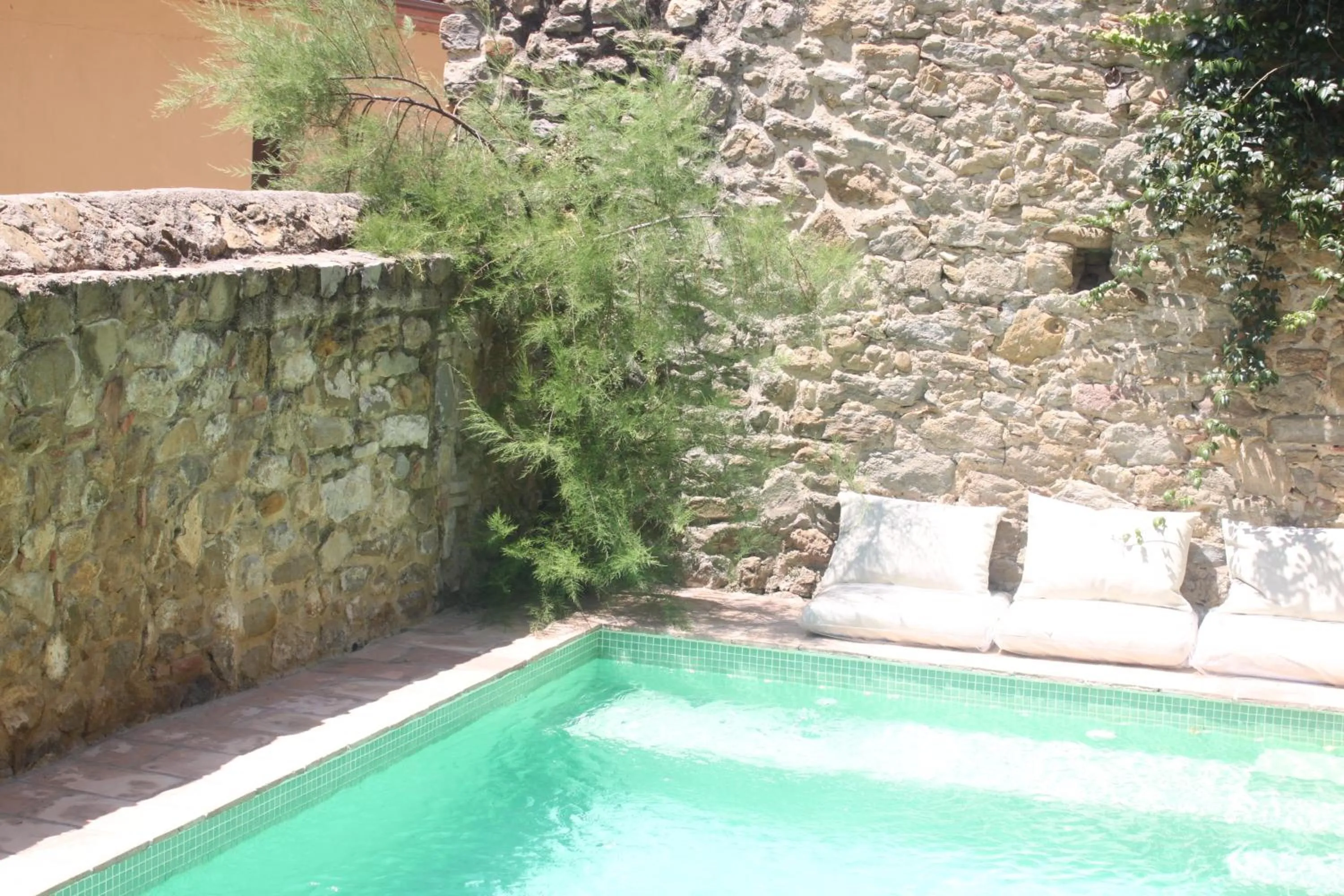 Swimming pool in Casa Migdia