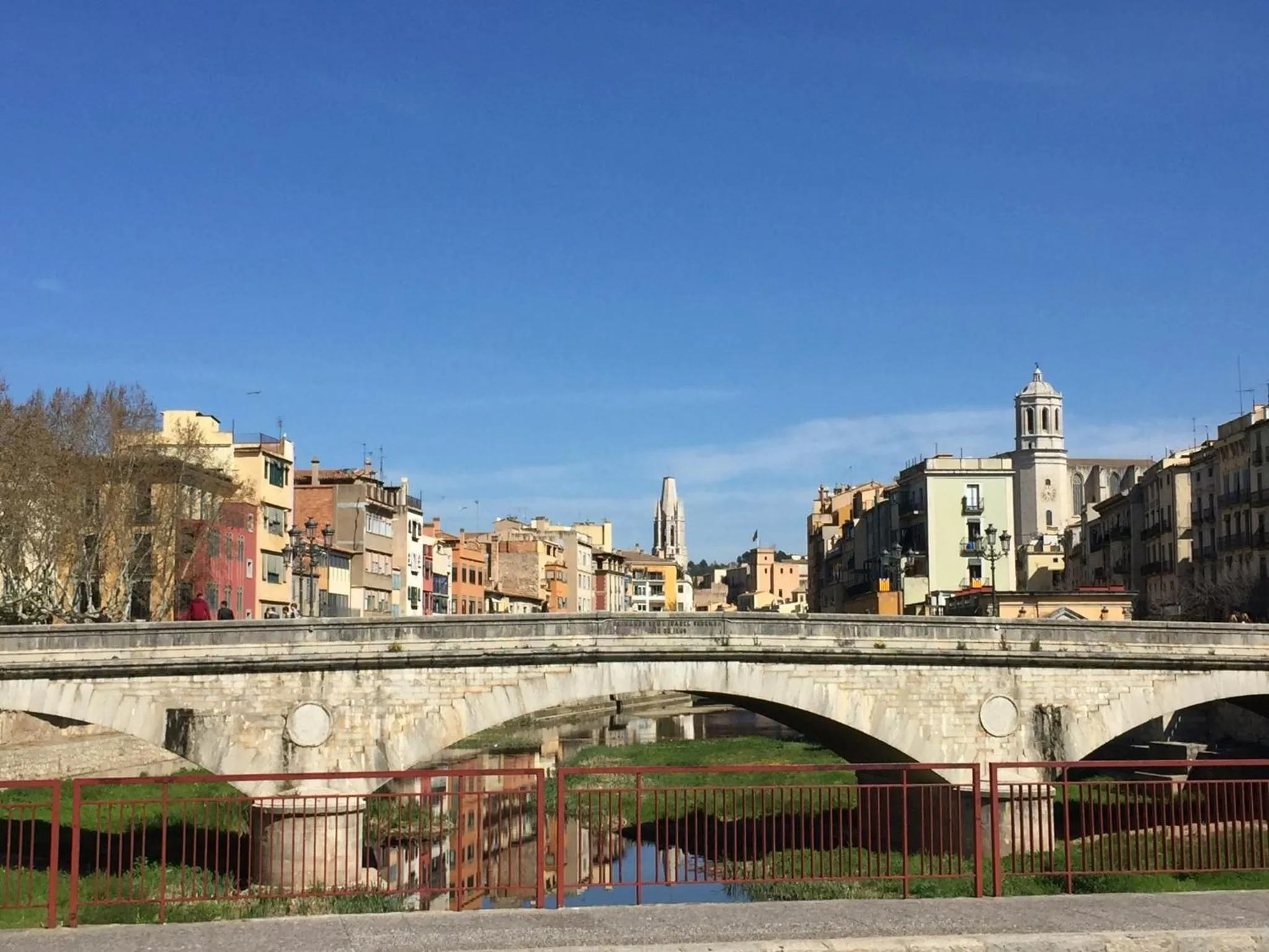 Property building in Casa Migdia