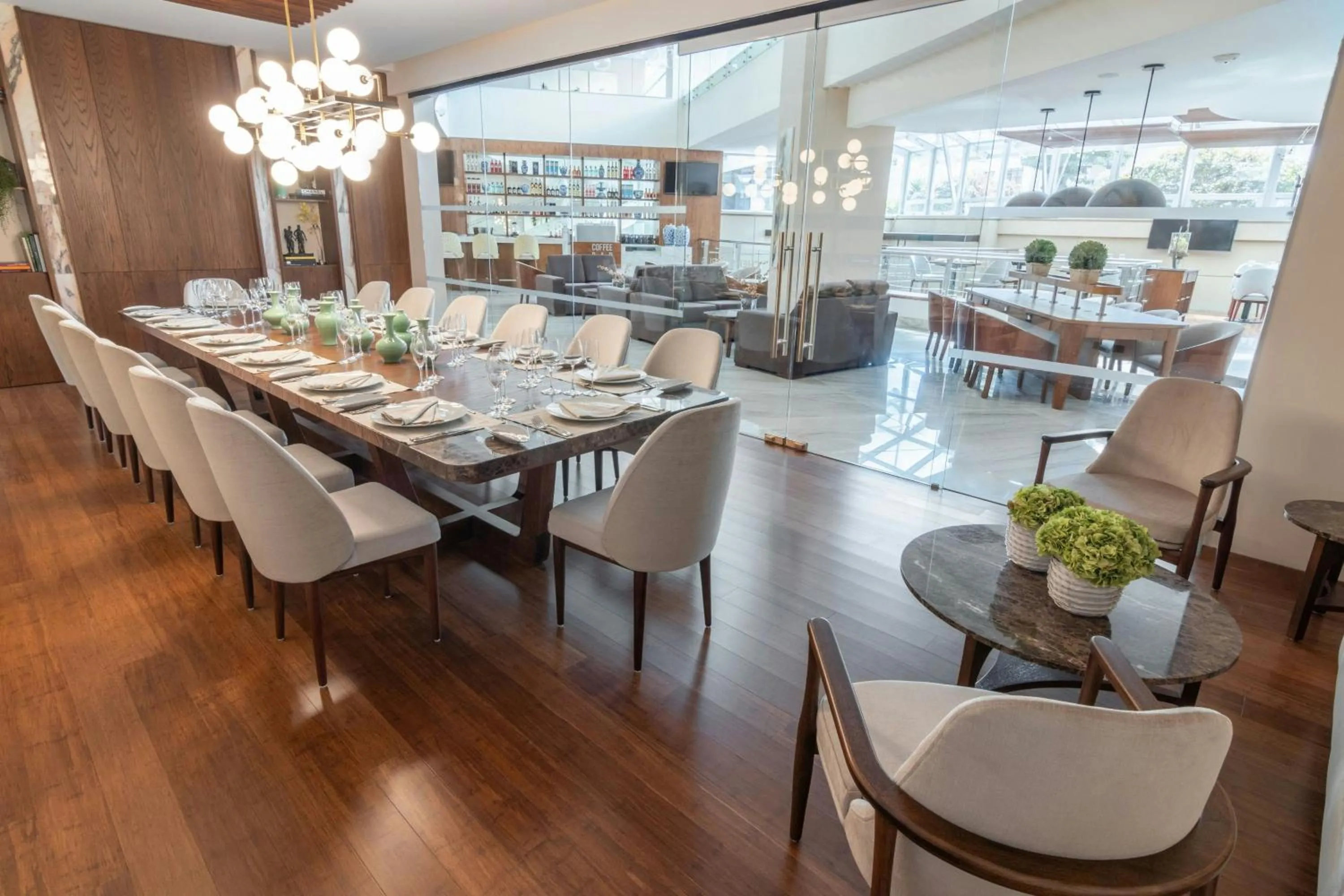 Restaurant/places to eat in Sheraton Quito