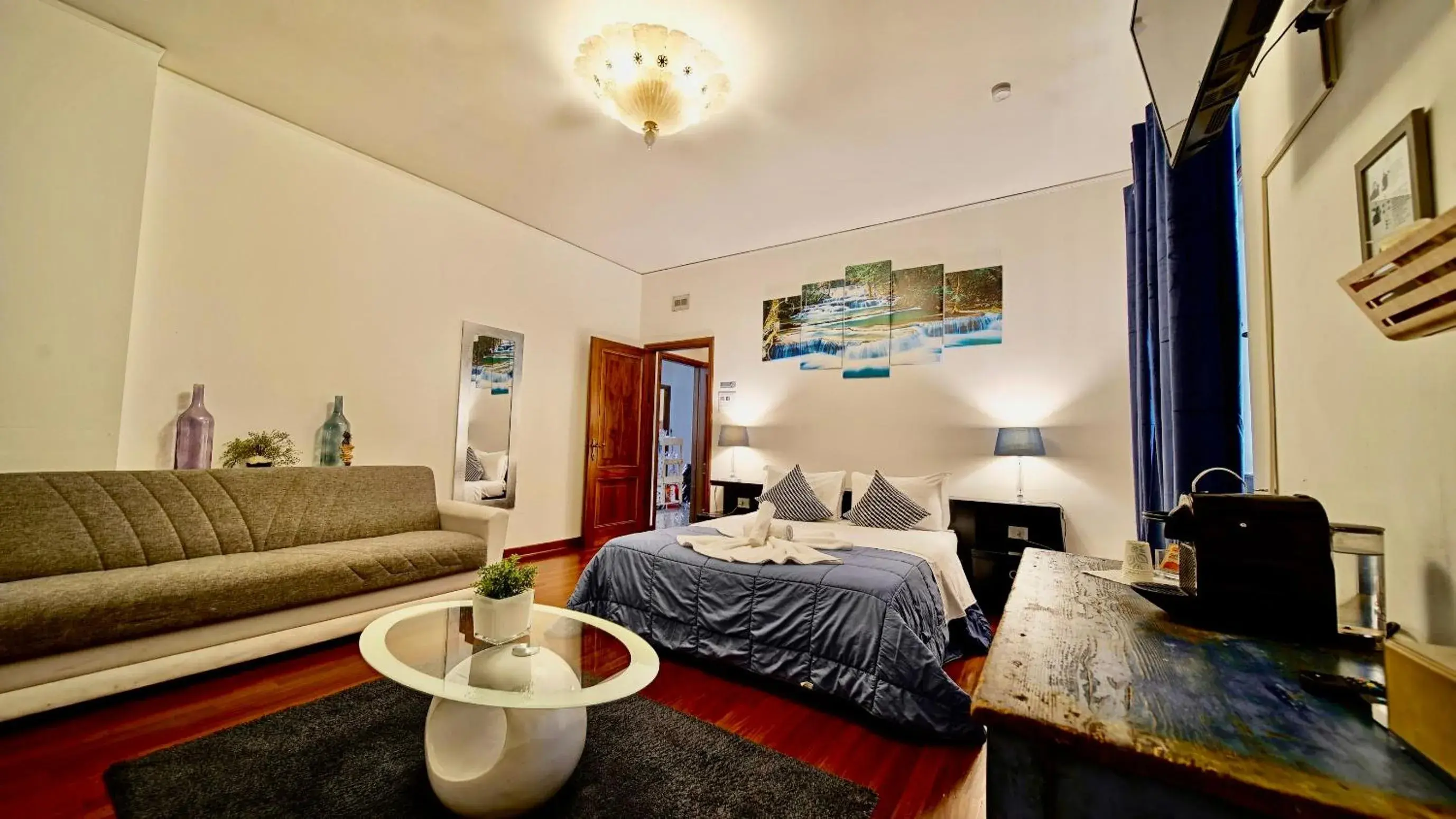 Premium Quadruple Room in Vitti's Home Verona Premium Quadruple Room in Vitti's Home Verona