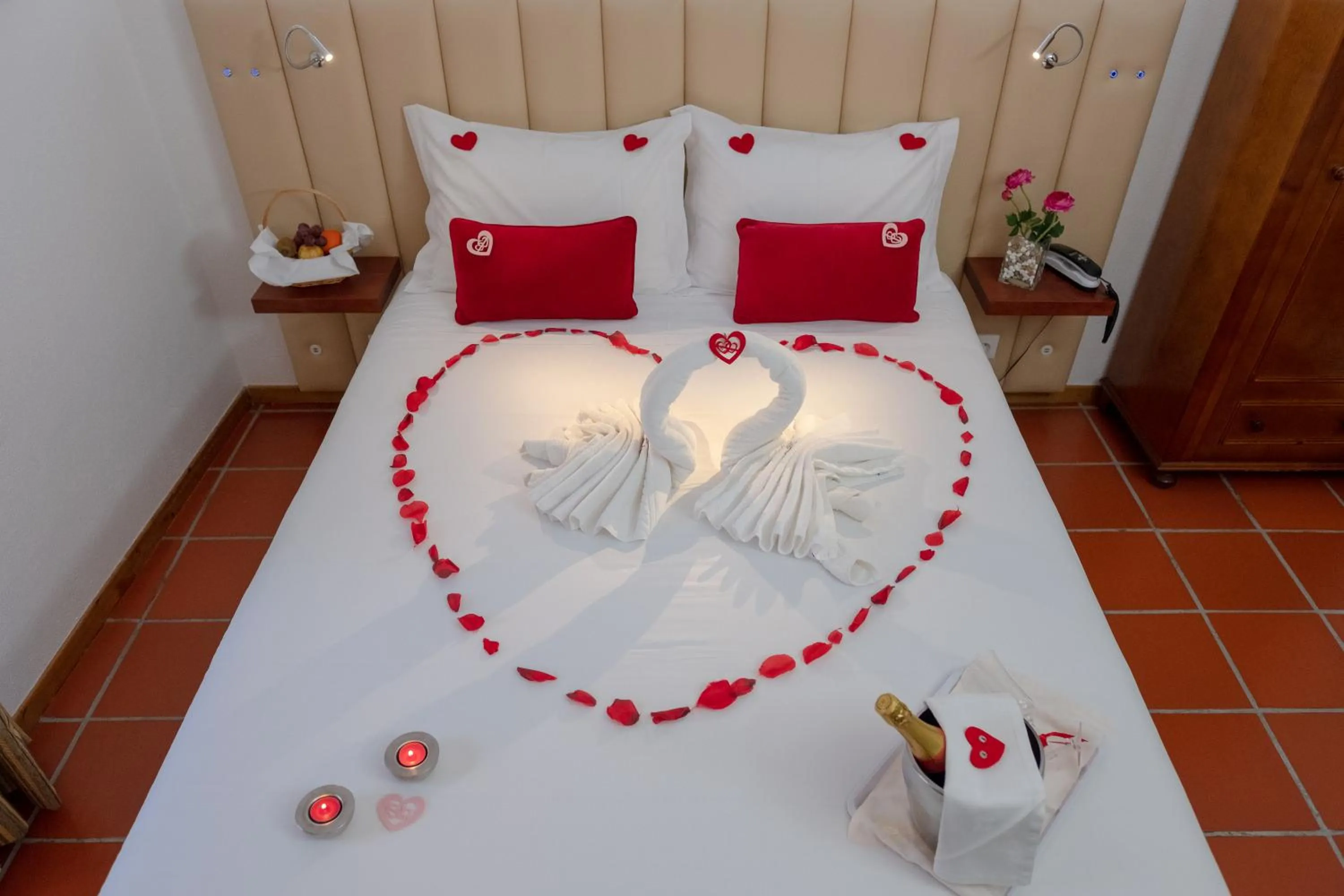 Bedroom, Bed in Hotel El Rei Dom Manuel