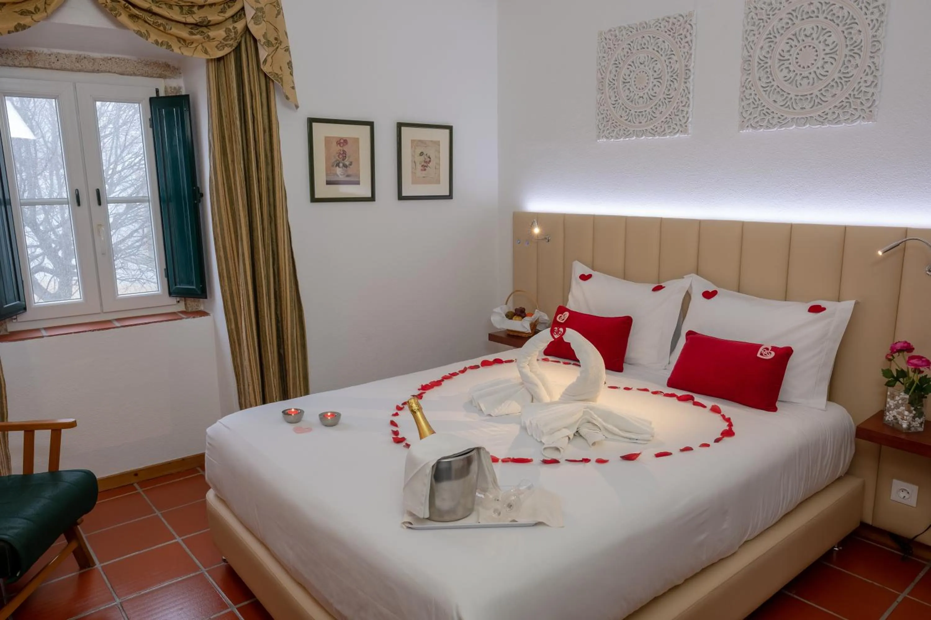 Bedroom, Bed in Hotel El Rei Dom Manuel