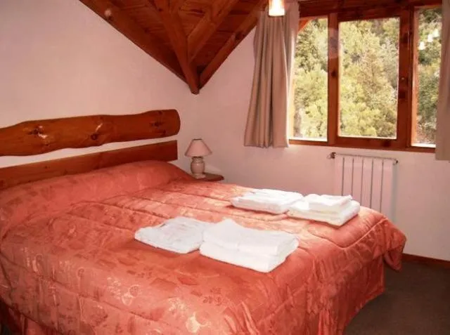Bed in Apart Hotel y Hosteria del Sir
