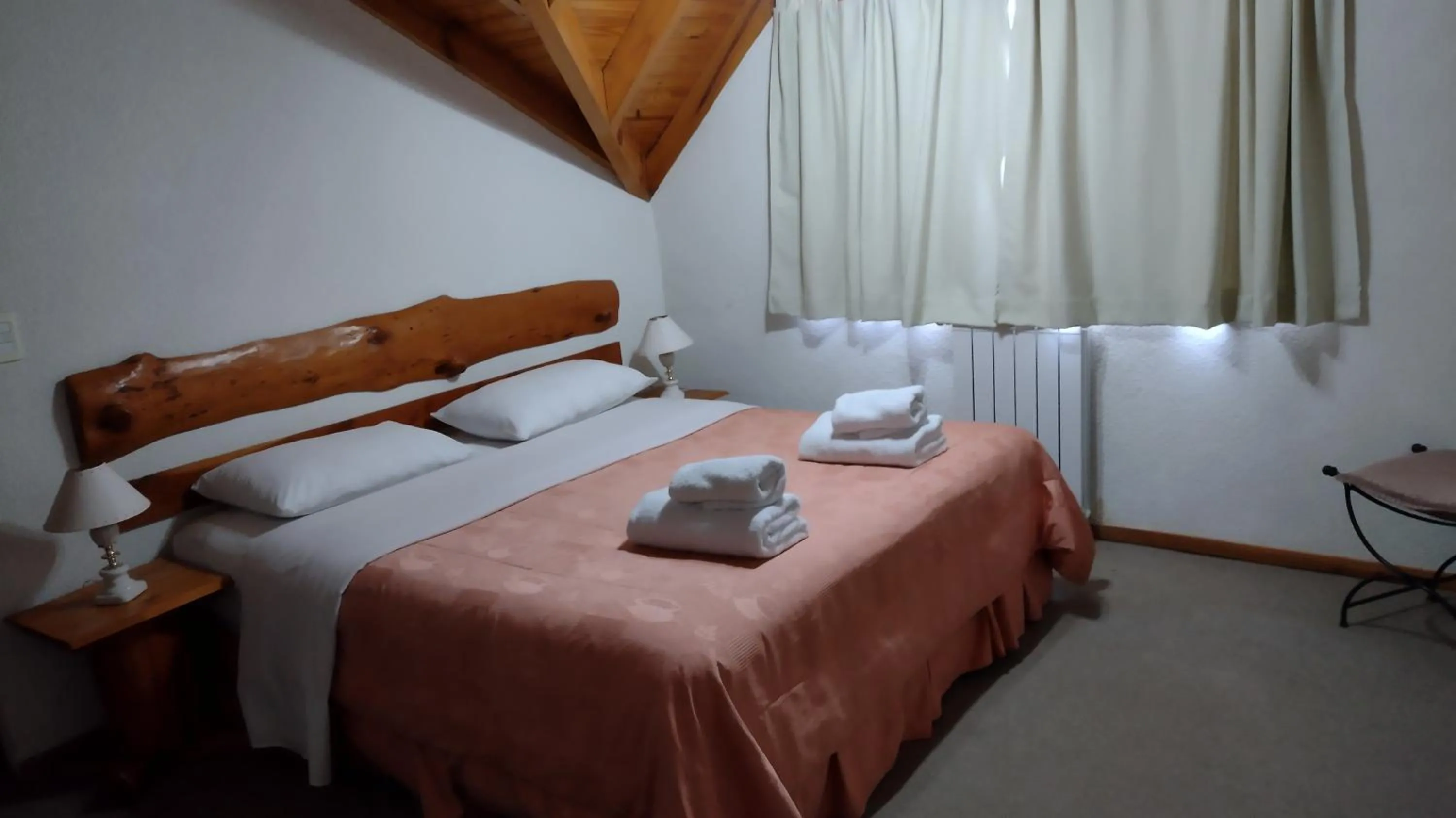Bed in Apart Hotel y Hosteria del Sir