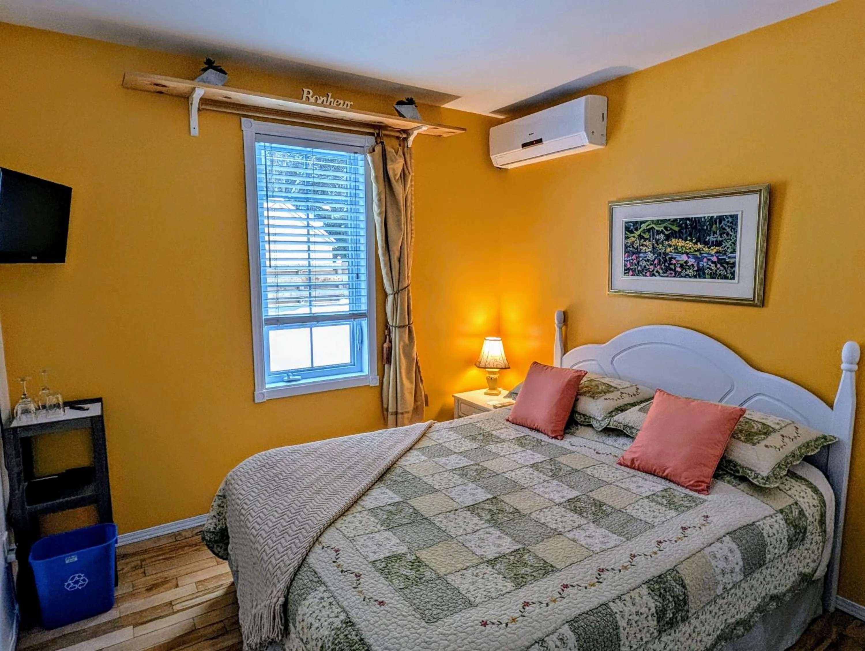 Bed in Au Saut Du Lit