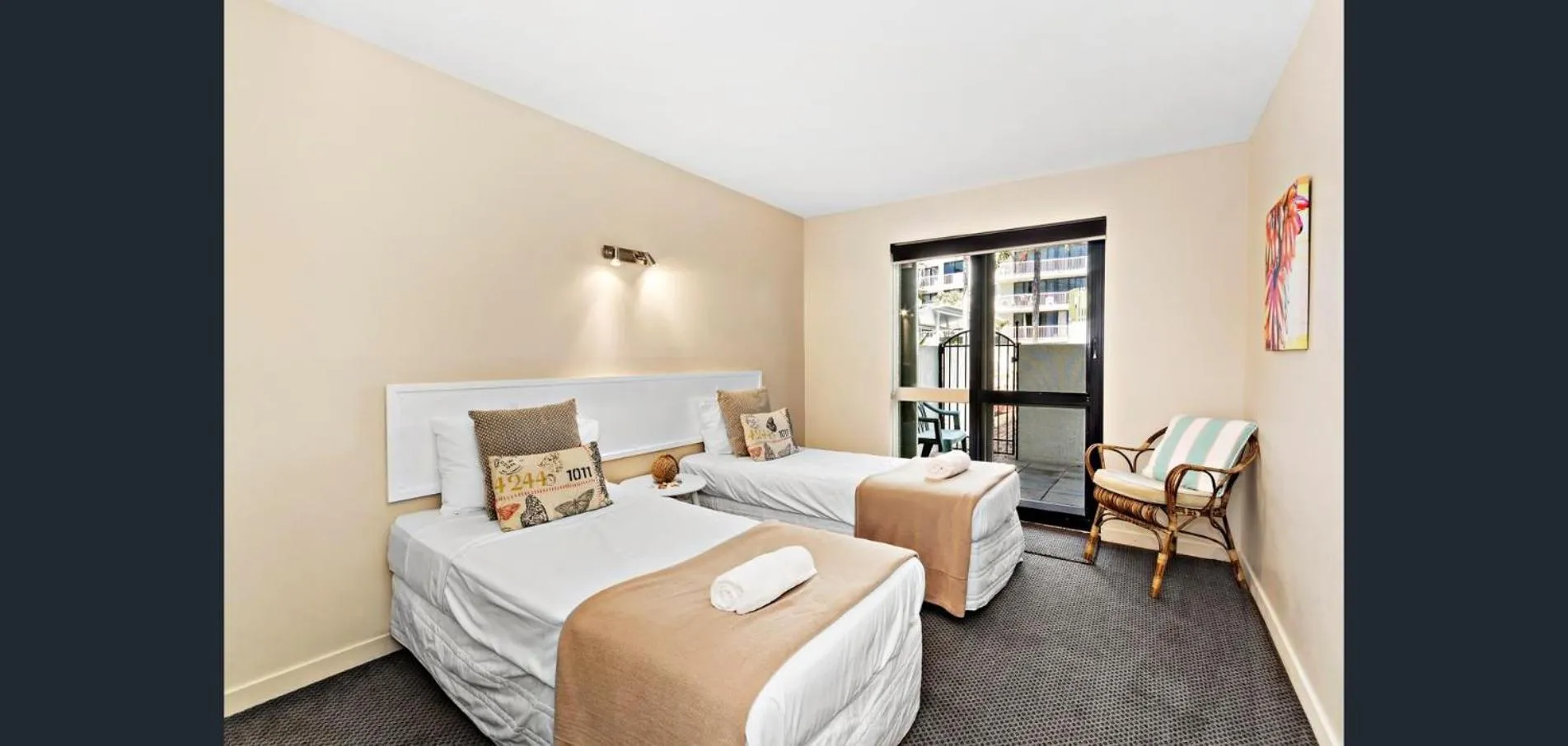 Bedroom, Bed in Camargue Beachfront Apartments