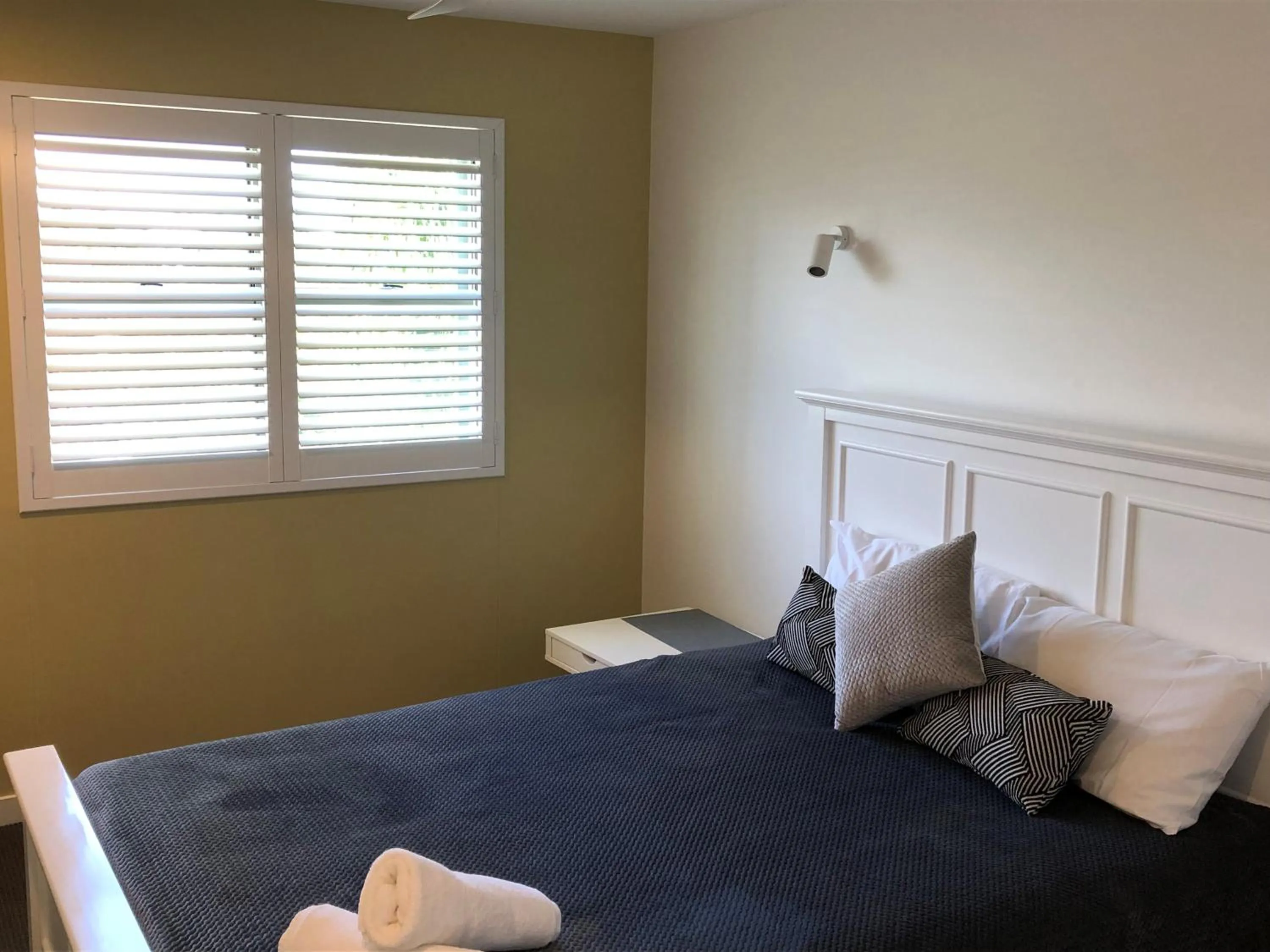 Bedroom, Bed in Camargue Beachfront Apartments