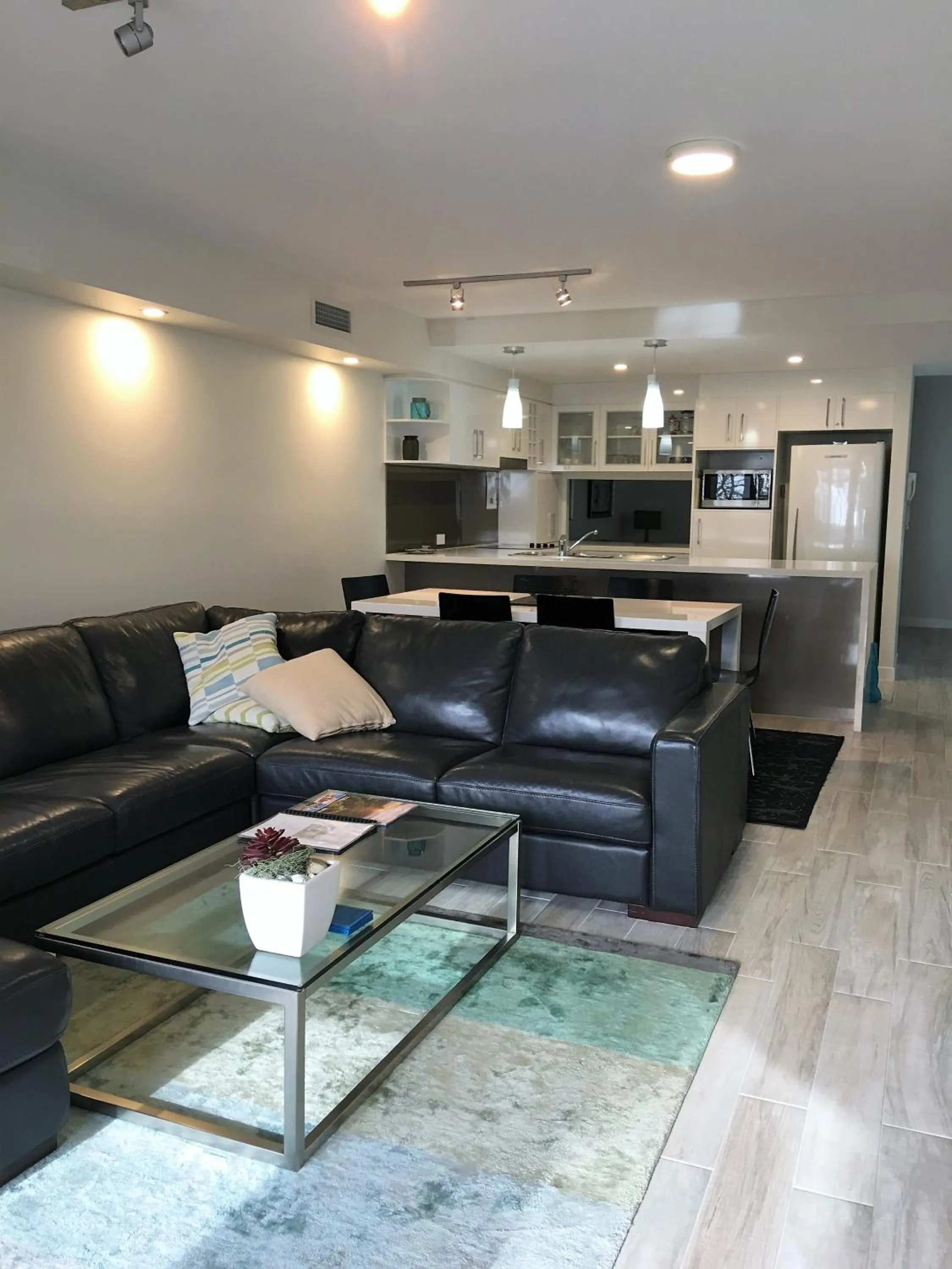 Kitchen or kitchenette in Camargue Beachfront Apartments