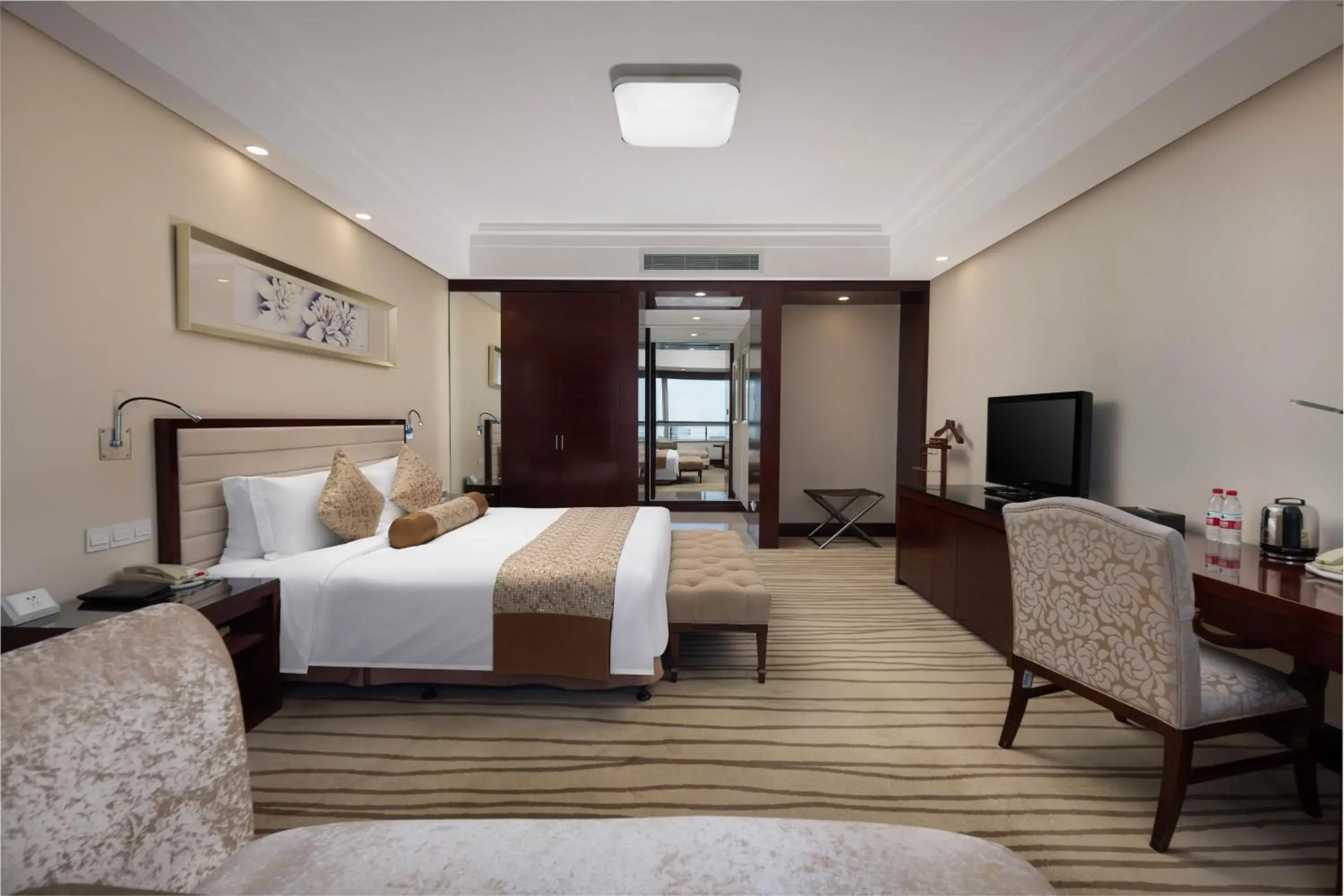 Bed in New Century Hotel Qingdao Bed in New Century Hotel Qingdao