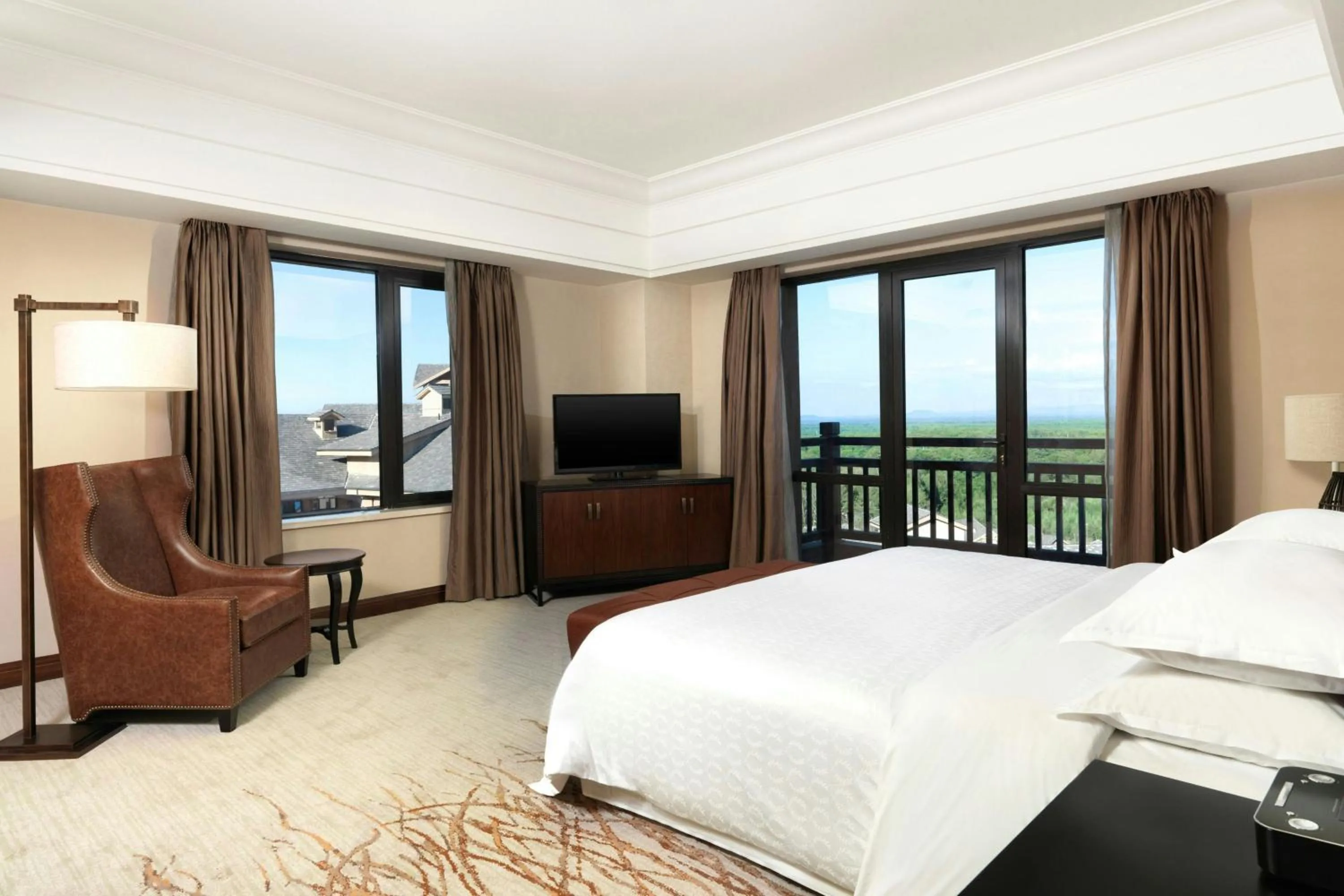 Bedroom, Bed in Sheraton Changbaishan Resort