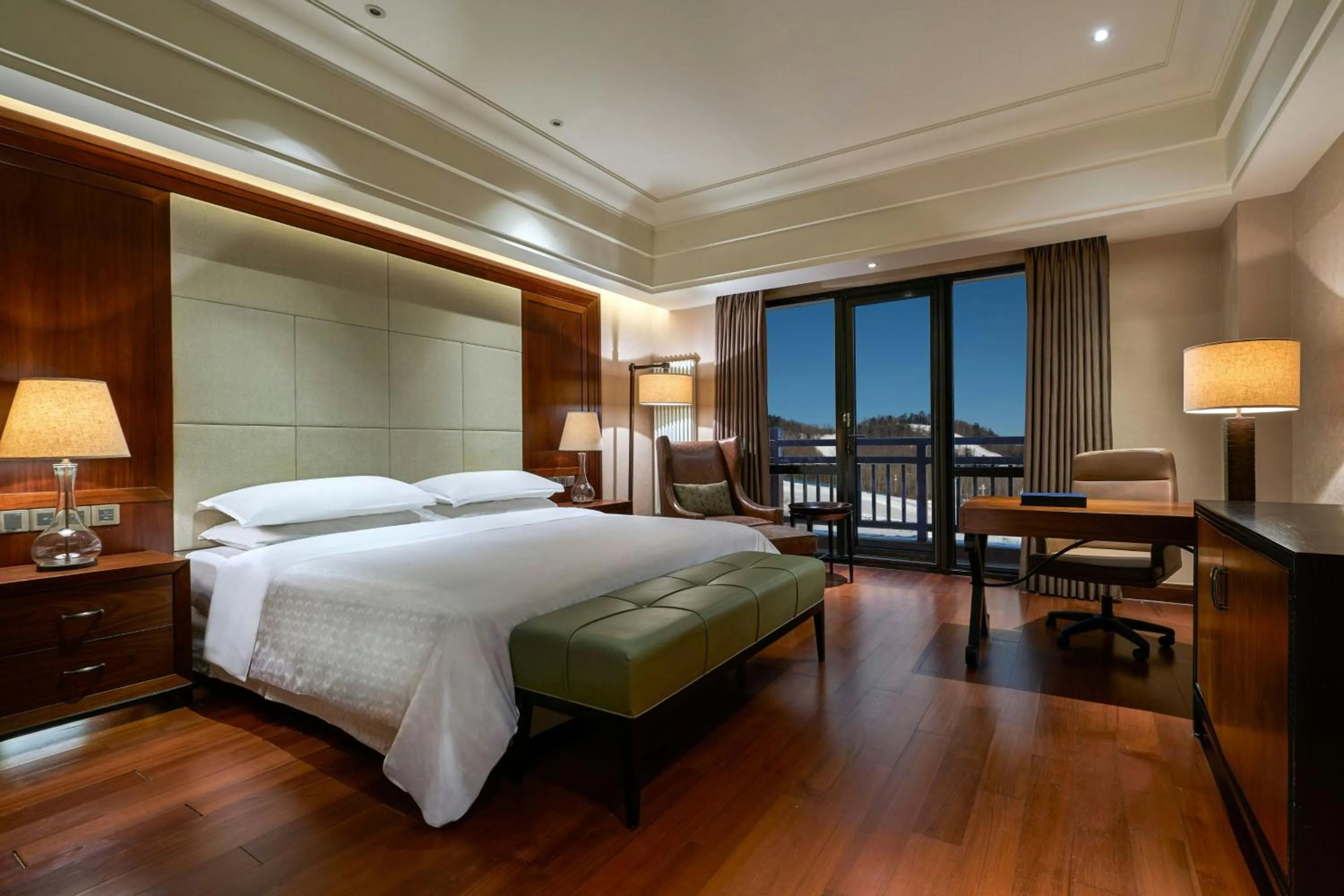 Photo of the whole room, Bed in Sheraton Changbaishan Resort