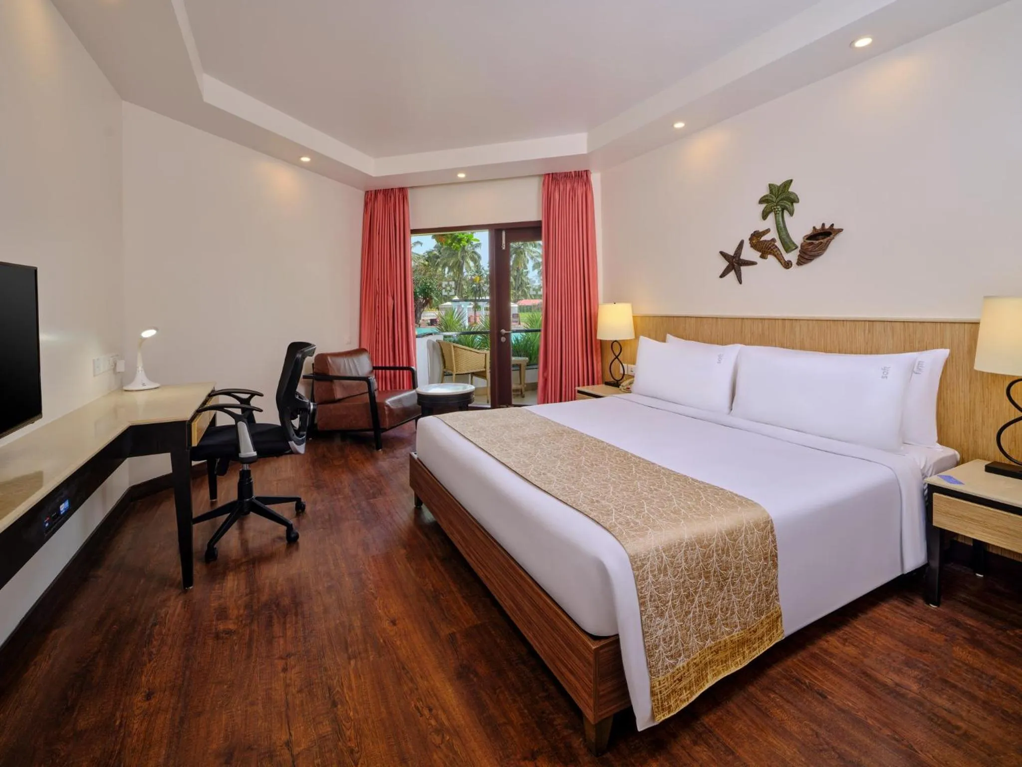 Photo of the whole room, Bed in Holiday Inn Resort Goa by IHG