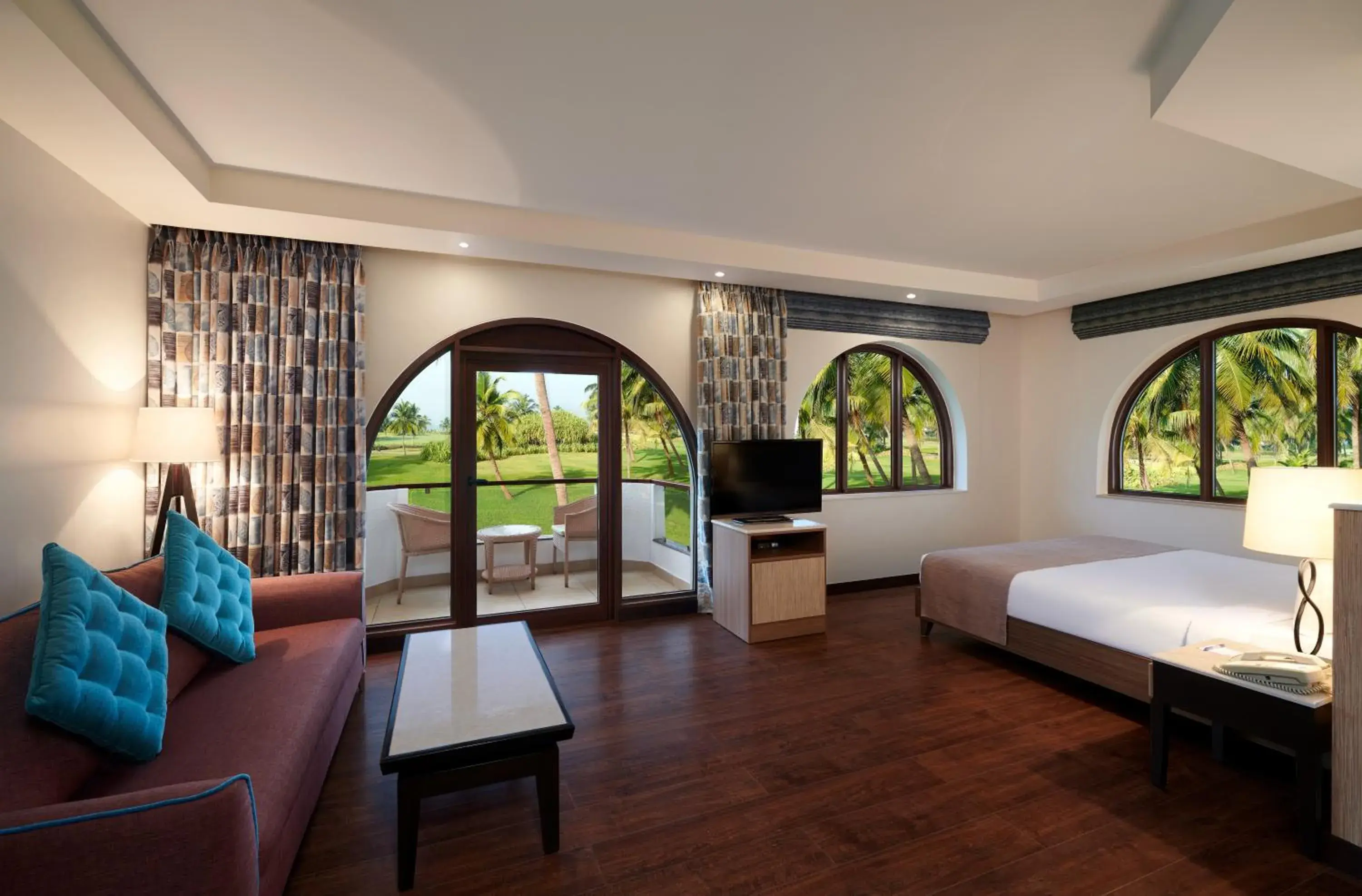 TV and multimedia, Bed in Holiday Inn Resort Goa by IHG TV and multimedia, Bed in Holiday Inn Resort Goa by IHG